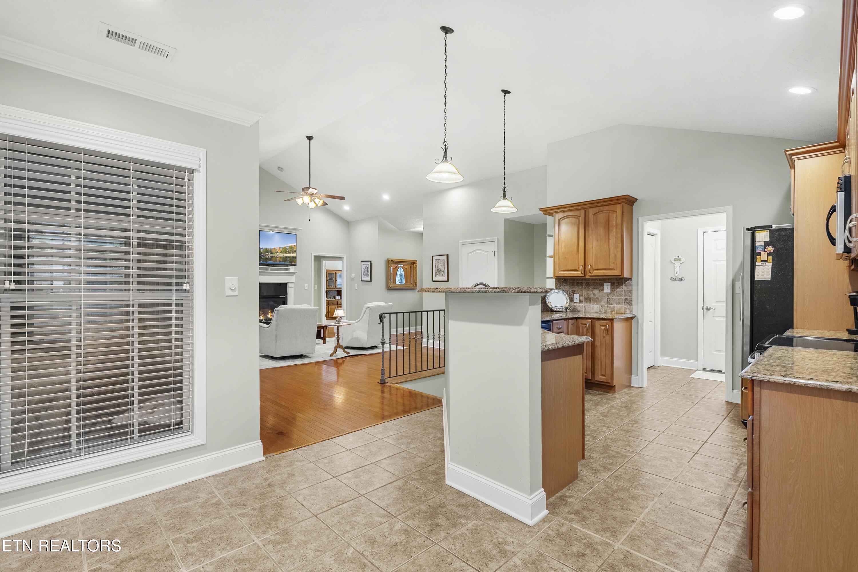 303 Uhdali Place, Loudon, TN - Fort Loudoun and Tellico Lake Real Estate - Image# 21