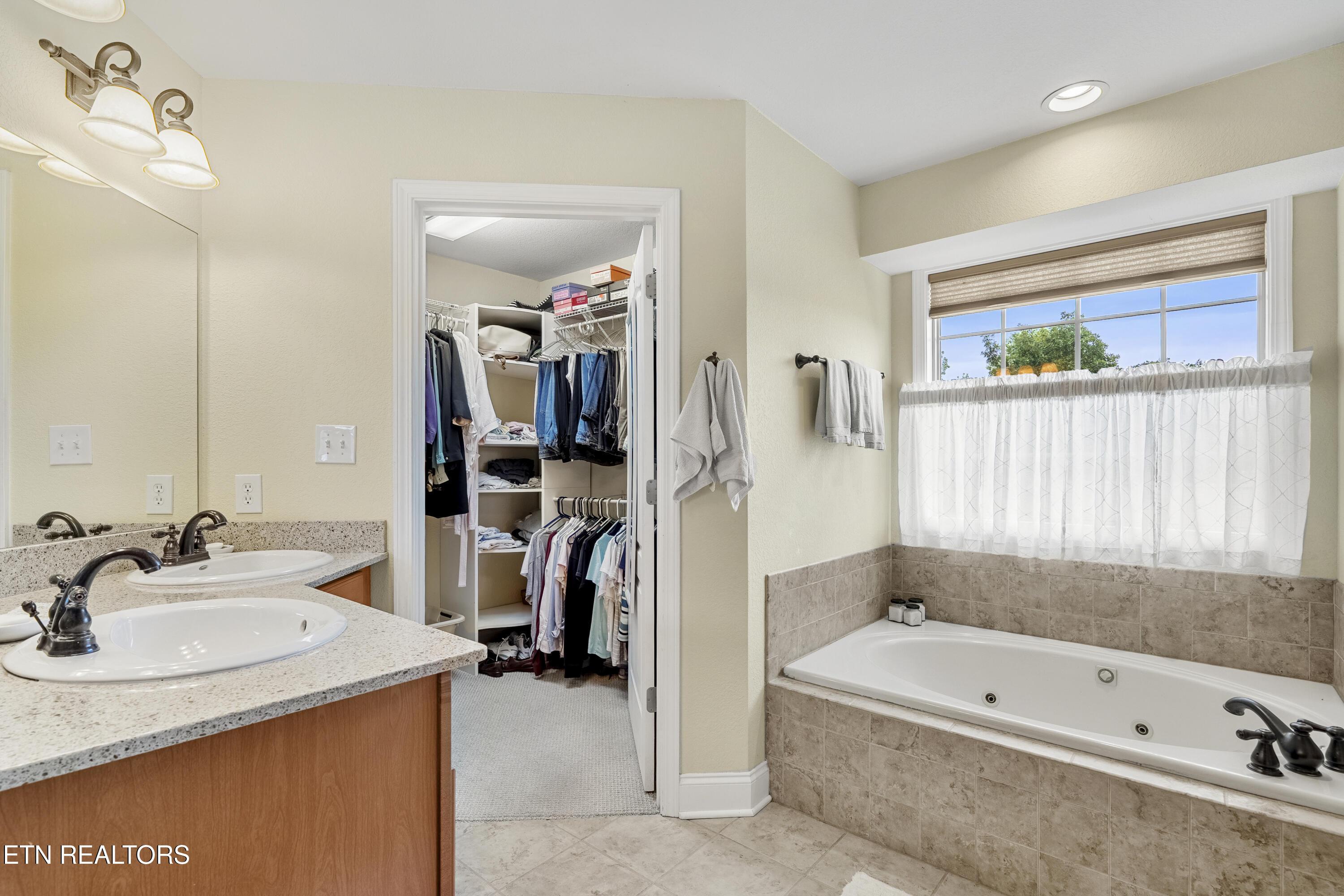 303 Uhdali Place, Loudon, TN - Fort Loudoun and Tellico Lake Real Estate - Image# 32