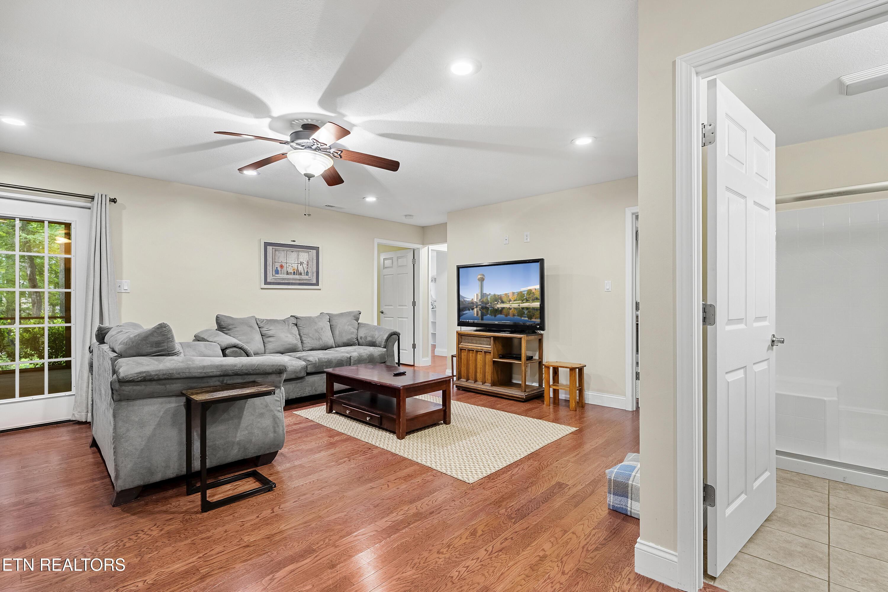 303 Uhdali Place, Loudon, TN - Fort Loudoun and Tellico Lake Real Estate - Image# 40