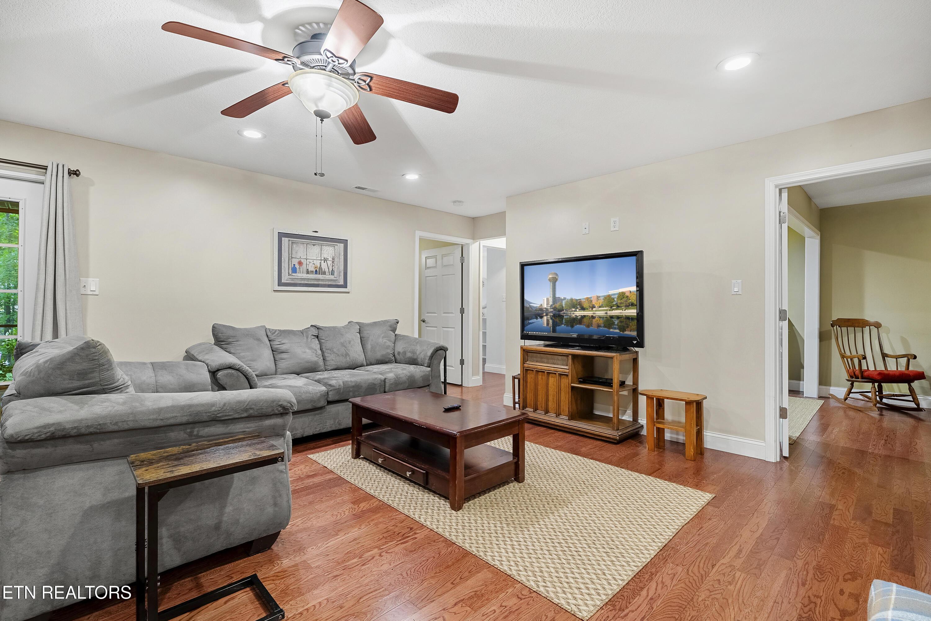 303 Uhdali Place, Loudon, TN - Fort Loudoun and Tellico Lake Real Estate - Image# 43