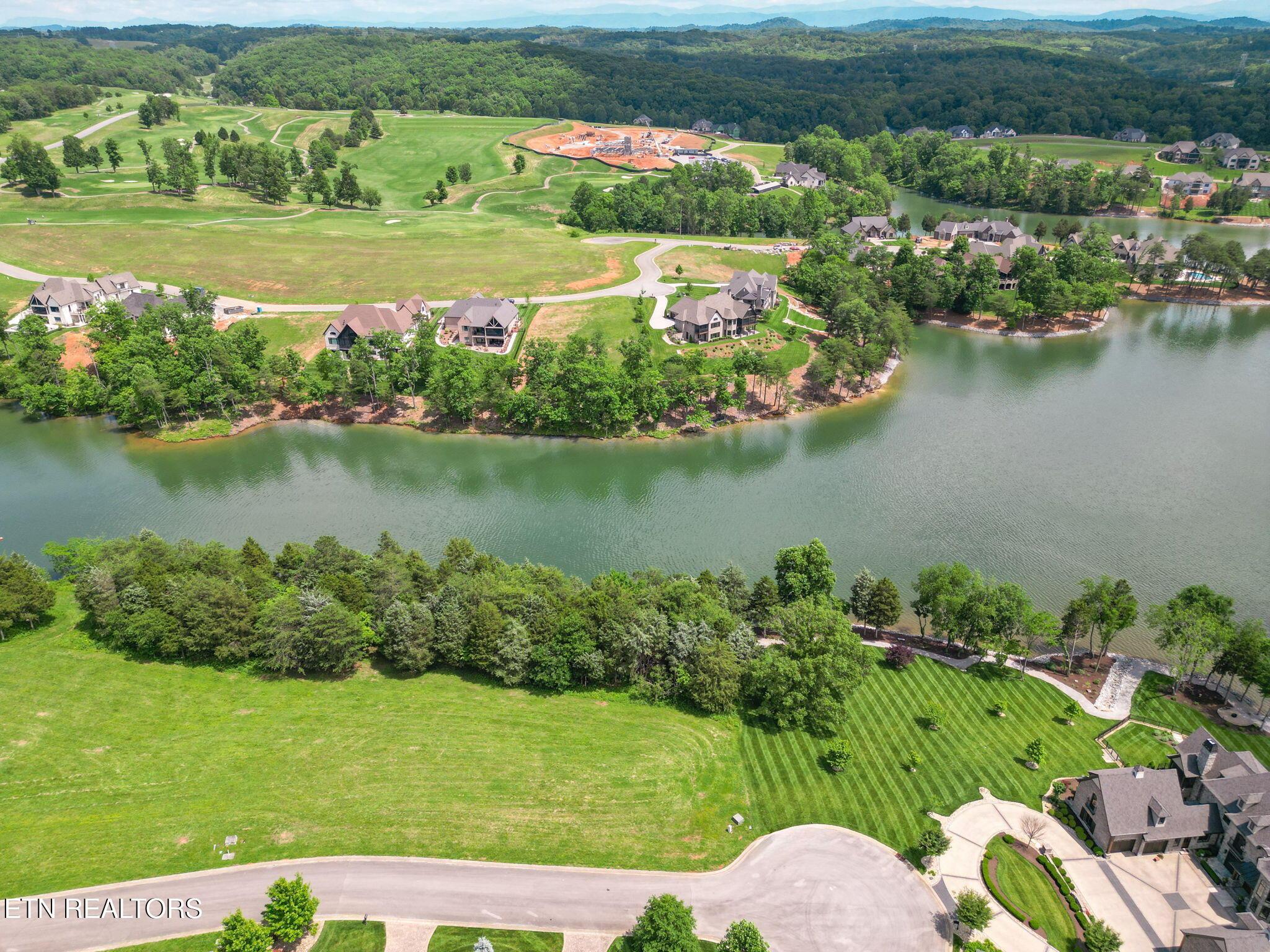 1263 Zepher Drive, Lenoir City, TN - Fort Loudoun and Tellico Lake Real Estate - Image# 2
