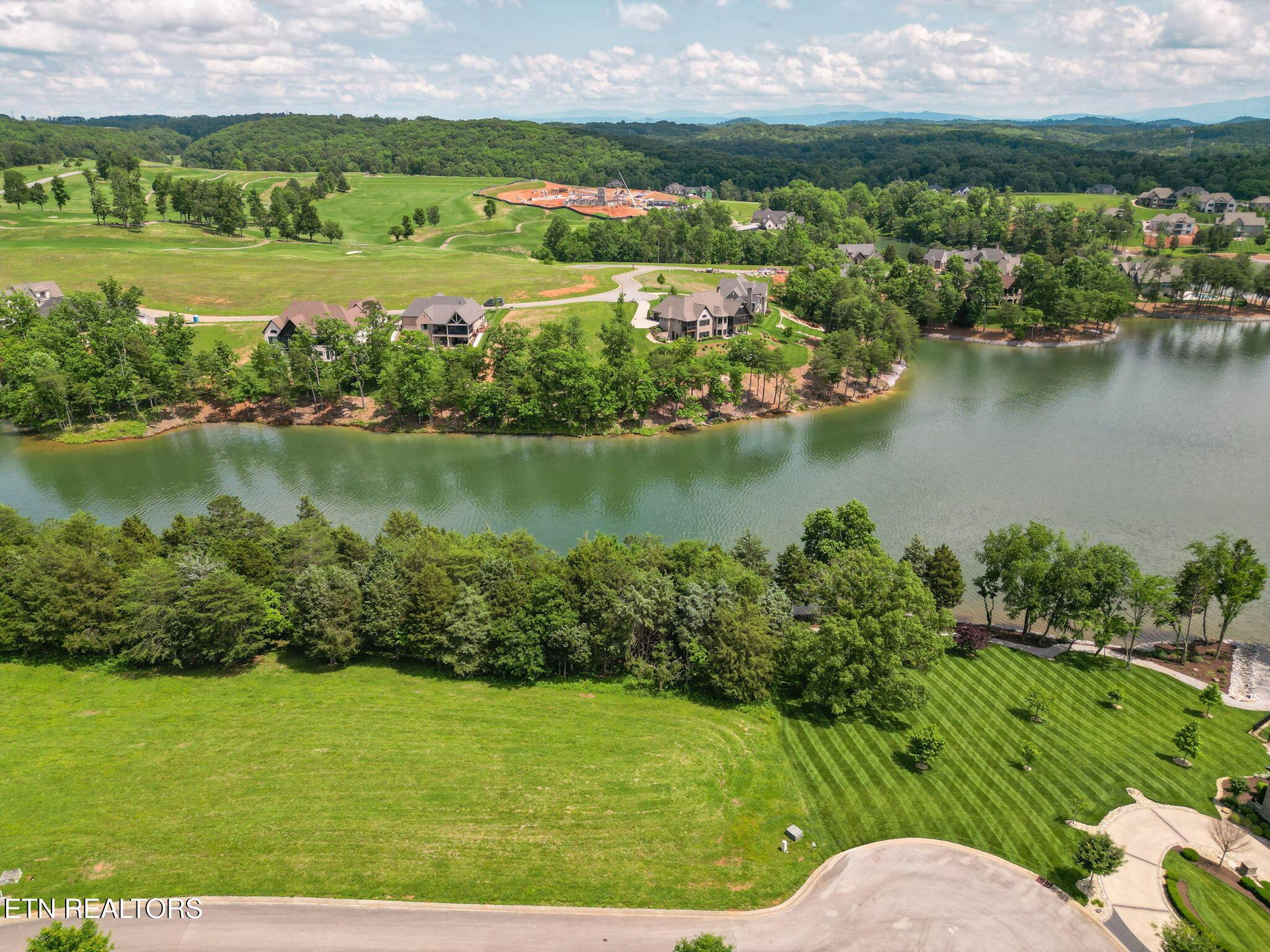 1263 Zepher Drive, Lenoir City, TN - Fort Loudoun and Tellico Lake Real Estate - Image# 3