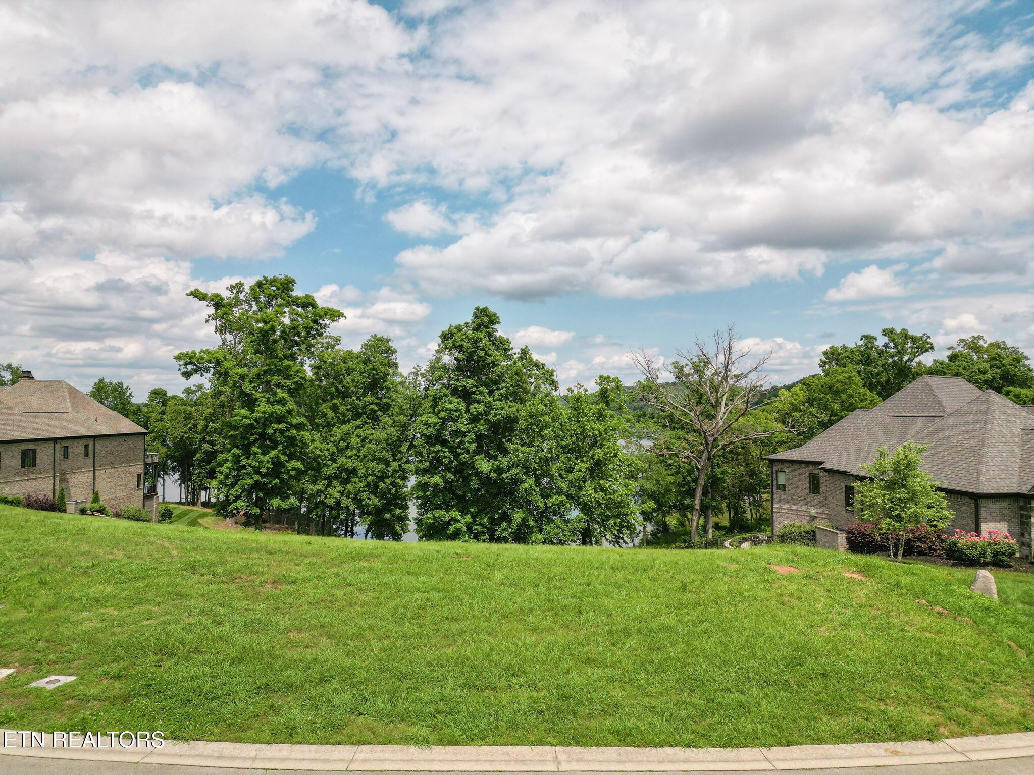 17188 Lighthouse Point Drive, Lenoir City, TN - Fort Loudoun and Tellico Lake Real Estate - Image# 1