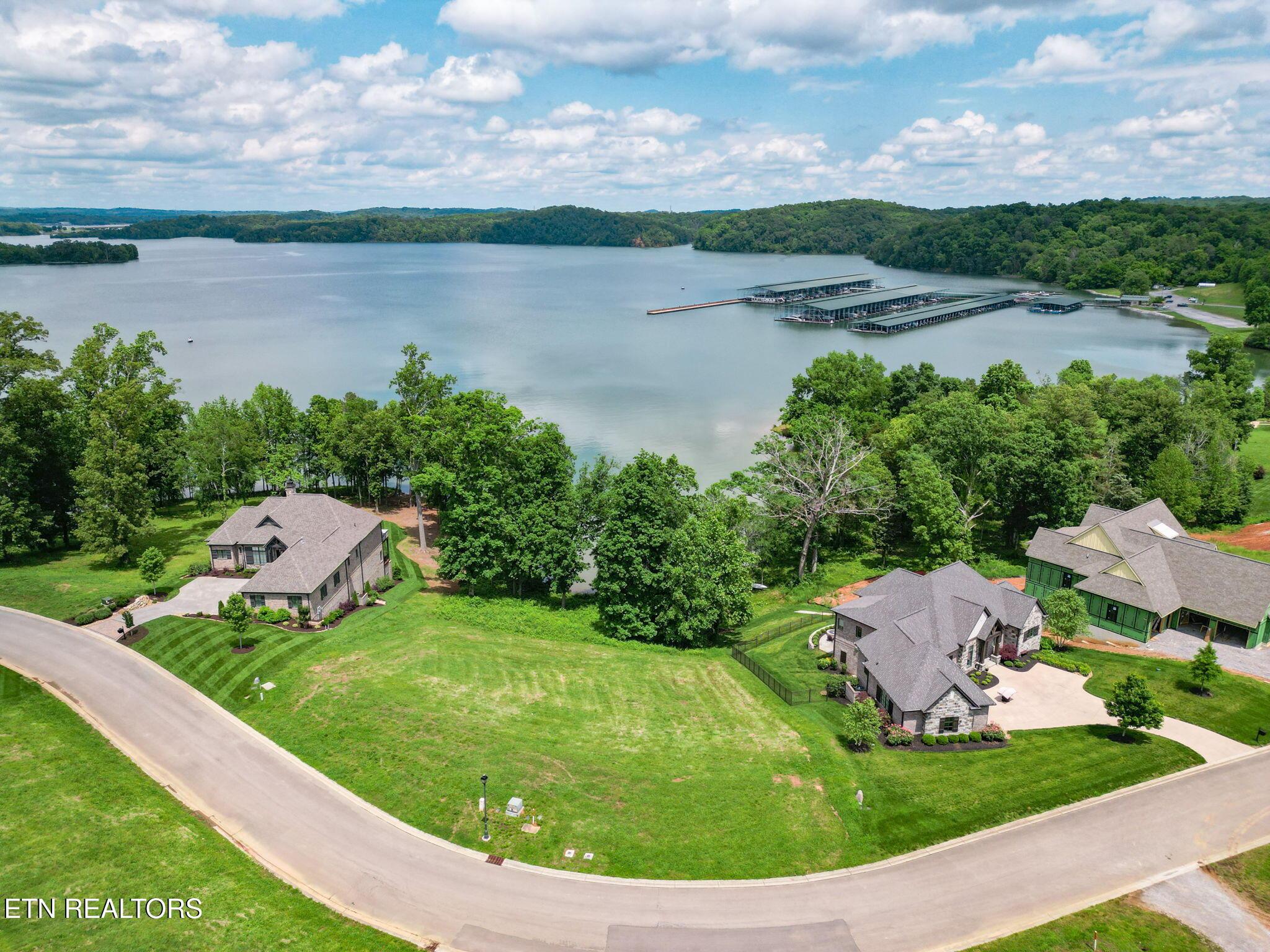 17188 Lighthouse Point Drive, Lenoir City, TN - Fort Loudoun and Tellico Lake Real Estate - Image# 2