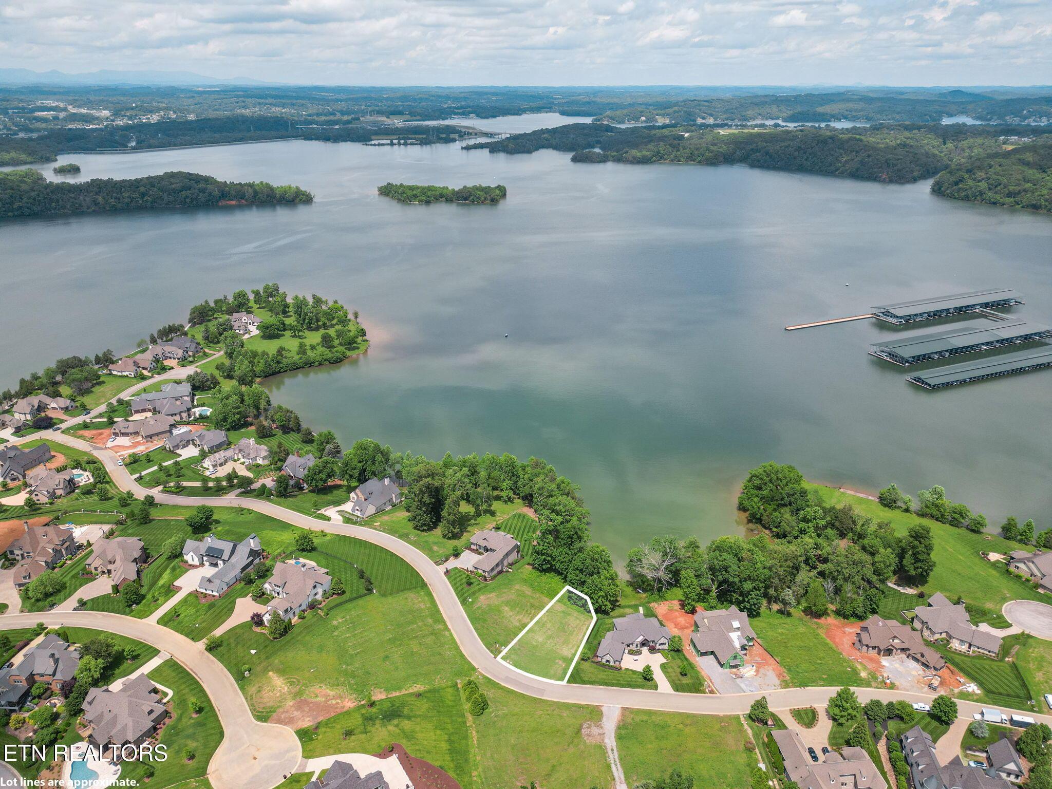 17188 Lighthouse Point Drive, Lenoir City, TN - Fort Loudoun and Tellico Lake Real Estate - Image# 11
