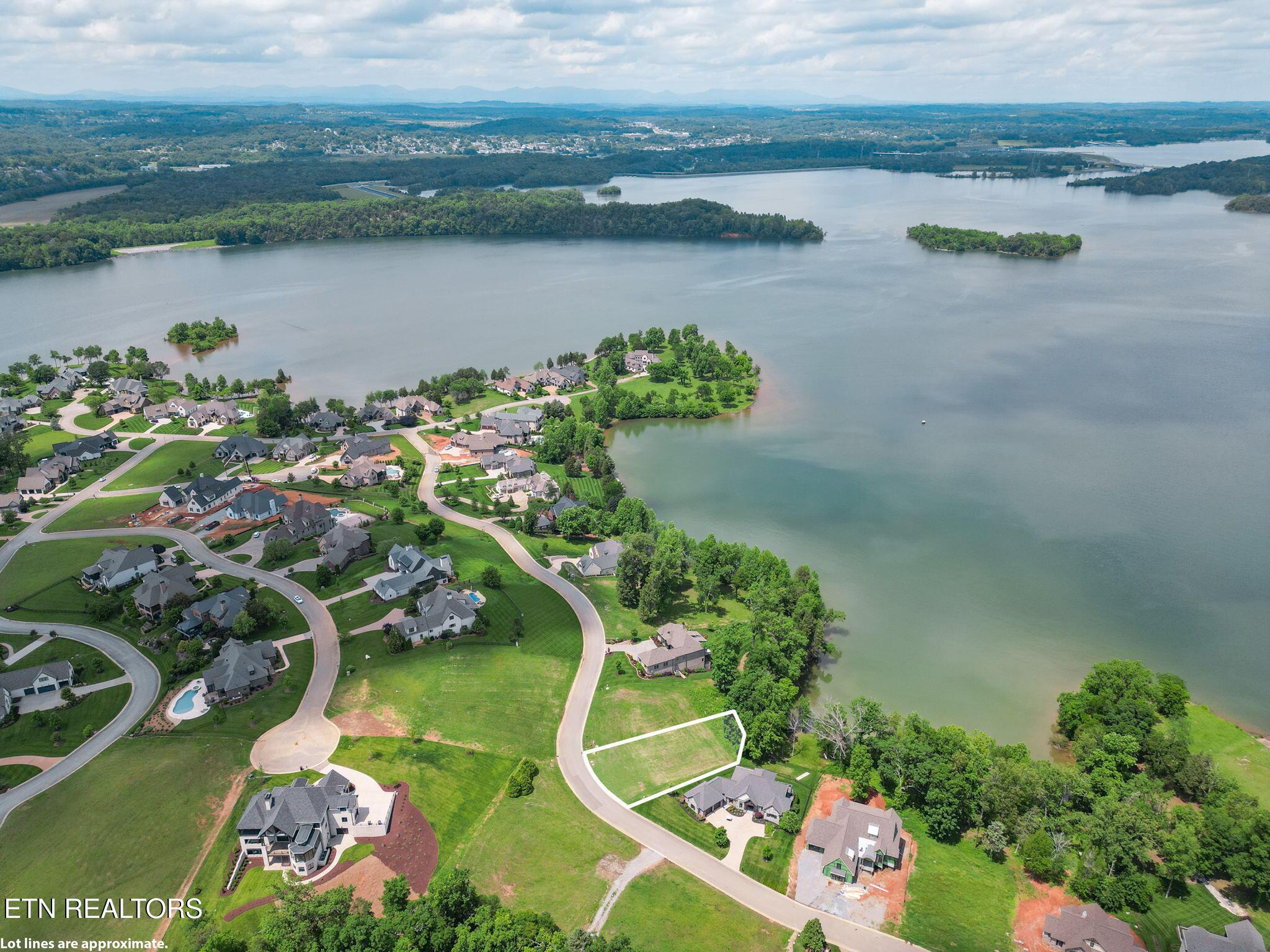 17188 Lighthouse Point Drive, Lenoir City, TN - Fort Loudoun and Tellico Lake Real Estate - Image# 13