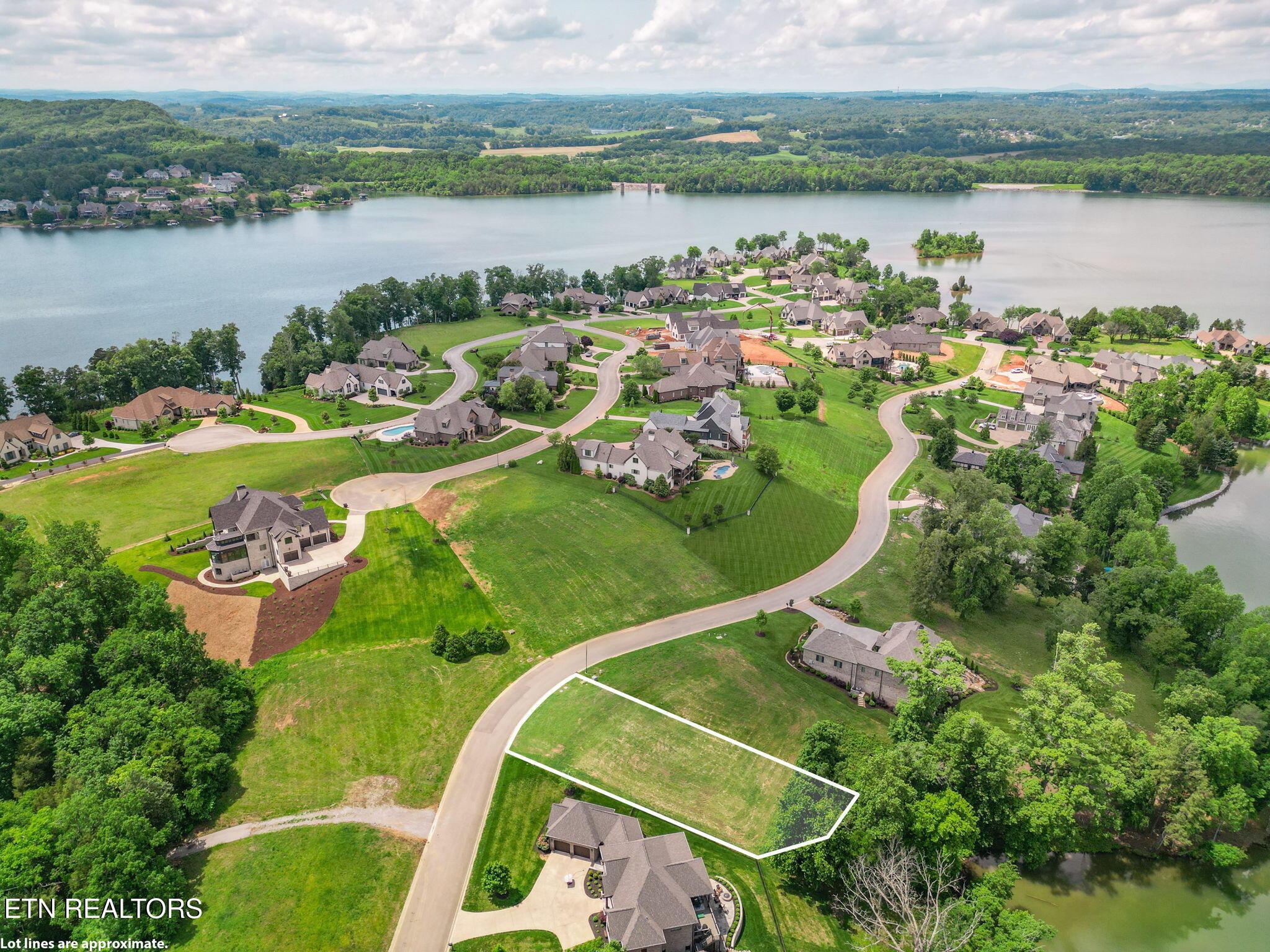 17188 Lighthouse Point Drive, Lenoir City, TN - Fort Loudoun and Tellico Lake Real Estate - Image# 15