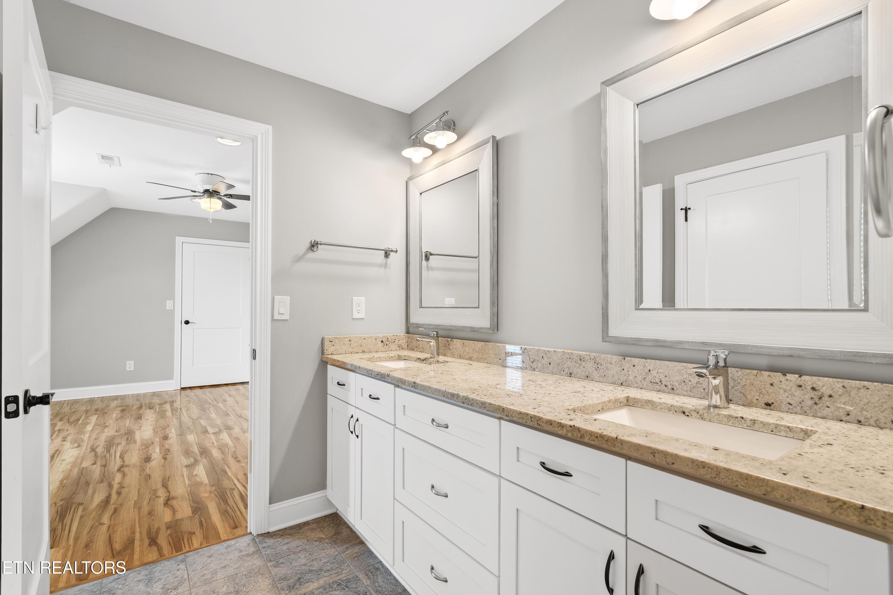338 Cape Lookout Light, Loudon, TN - Fort Loudoun and Tellico Lake Real Estate - Image# 36