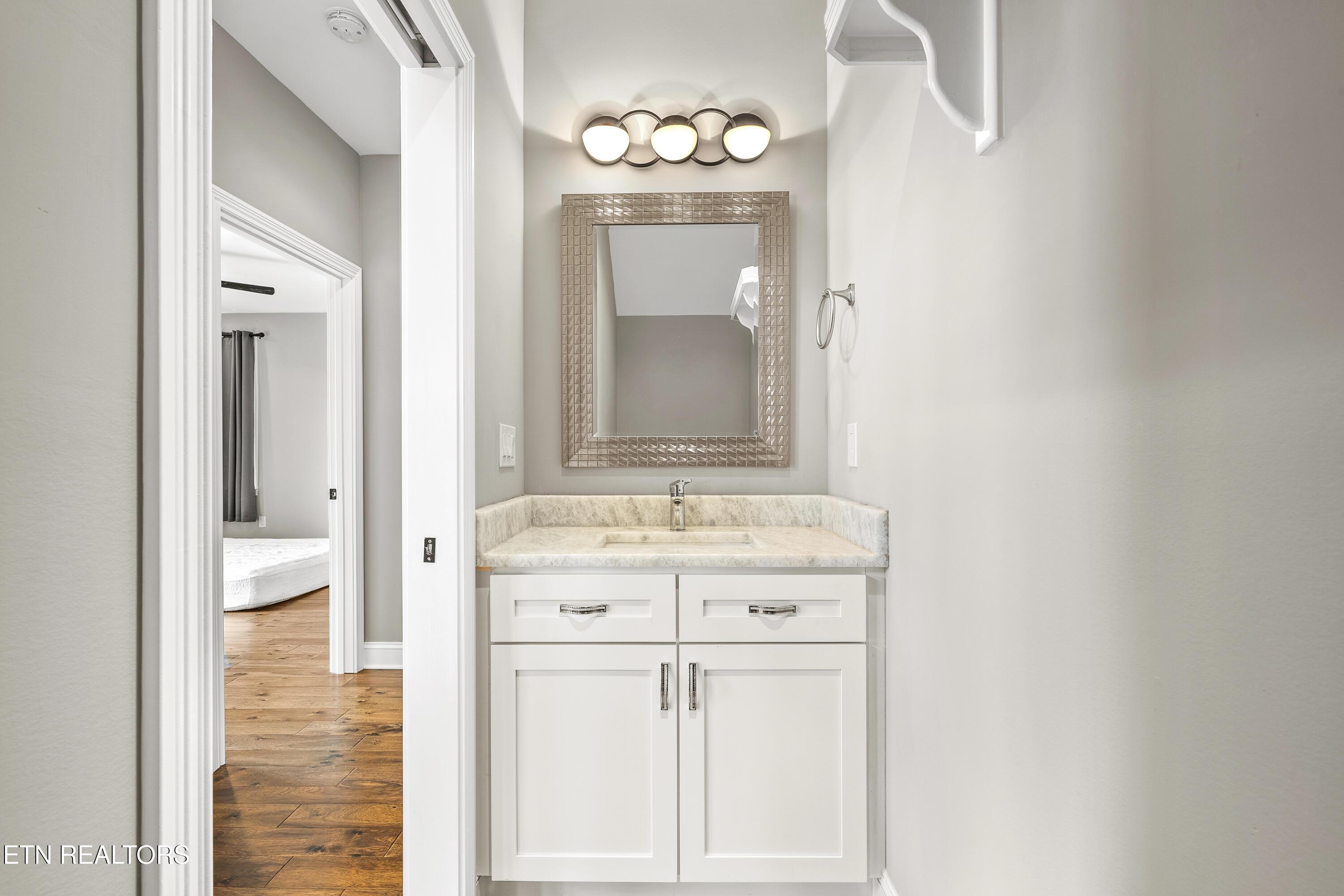 338 Cape Lookout Light, Loudon, TN - Fort Loudoun and Tellico Lake Real Estate - Image# 12