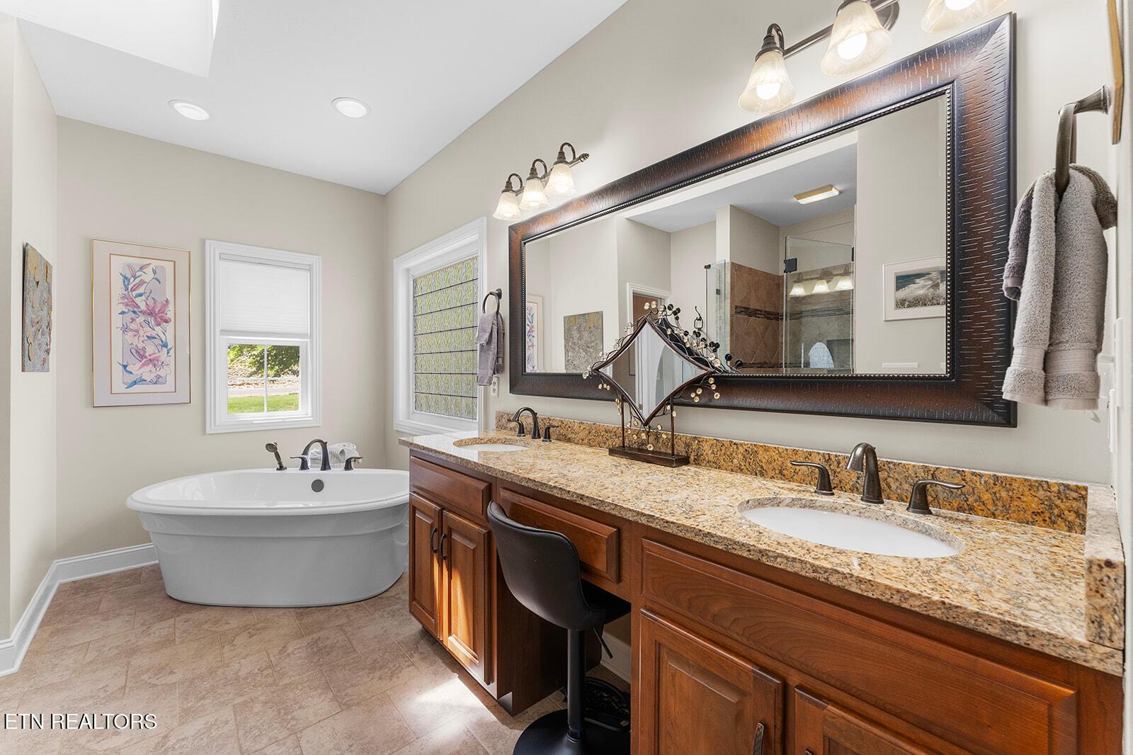 105 Gogeyi Tr, Vonore, TN - Fort Loudoun and Tellico Lake Real Estate - Image# 32