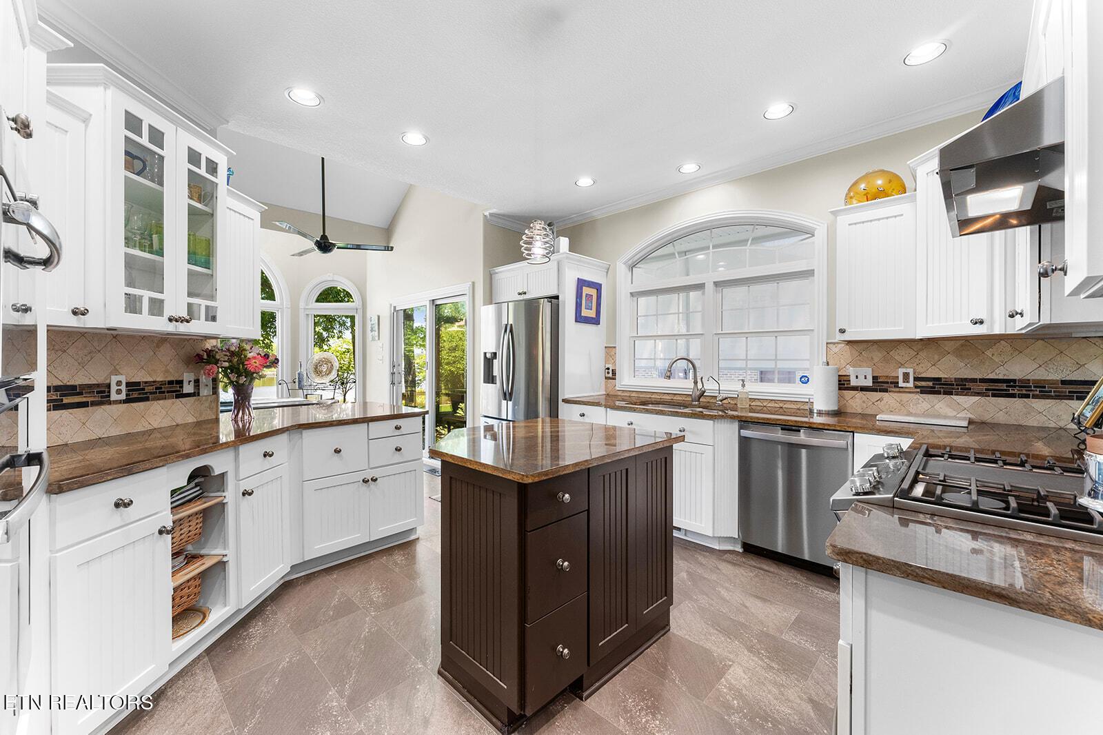 105 Gogeyi Tr, Vonore, TN - Fort Loudoun and Tellico Lake Real Estate - Image# 16