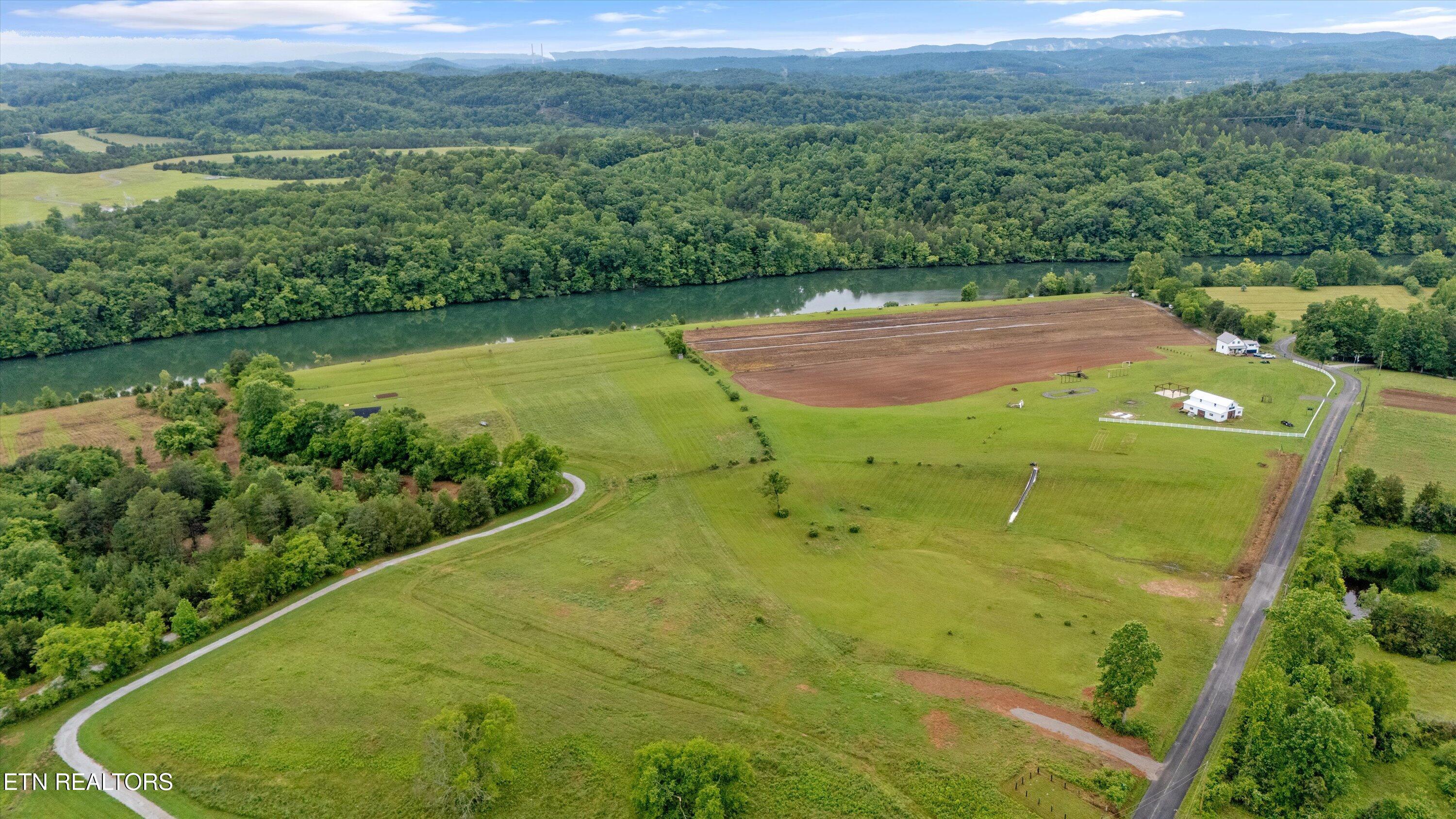379 Blackburn Lane, Lenoir City, TN - Fort Loudoun and Tellico Lake Real Estate - Image# 5