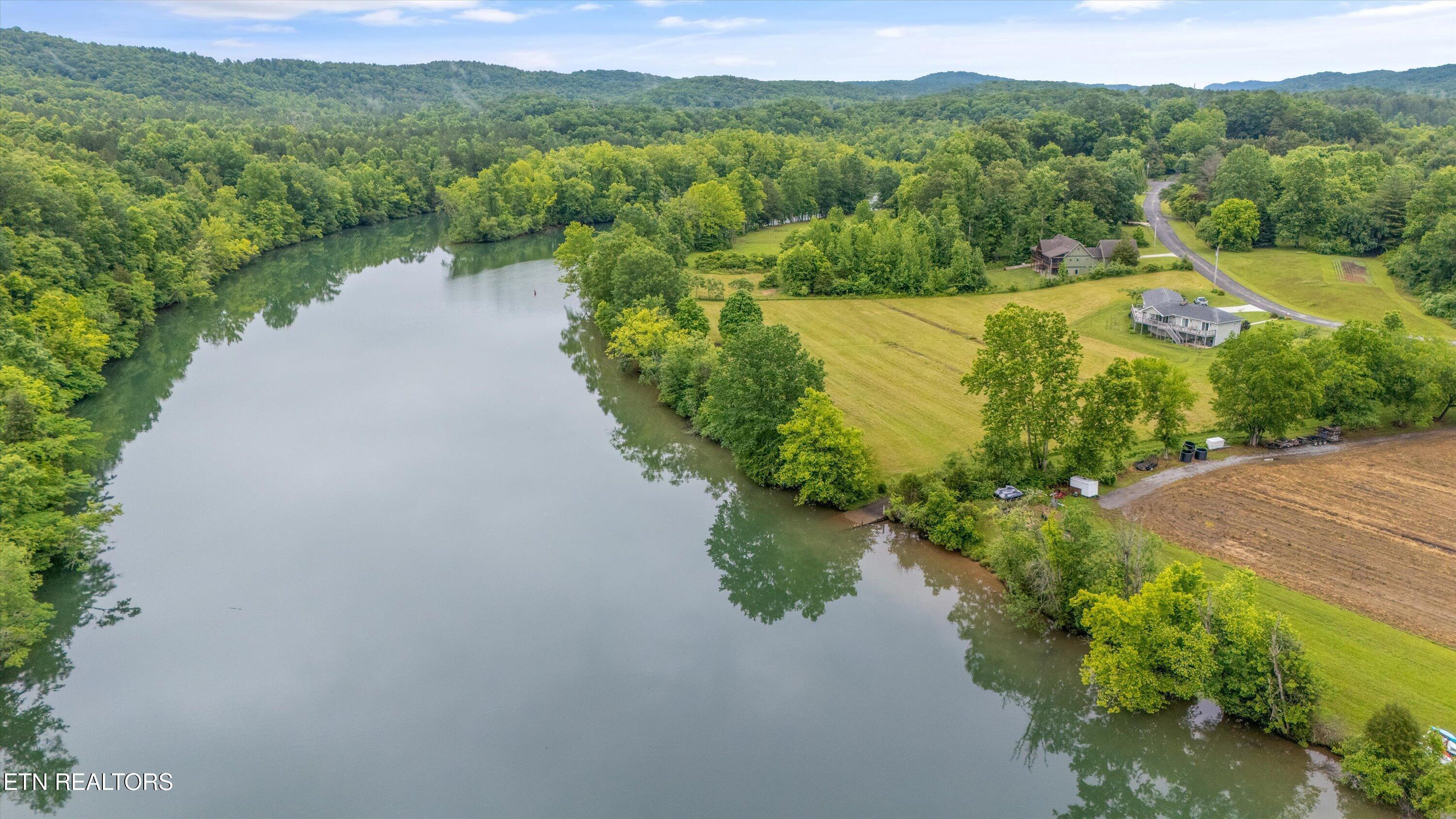 379 Blackburn Lane, Lenoir City, TN - Fort Loudoun and Tellico Lake Real Estate - Image# 3
