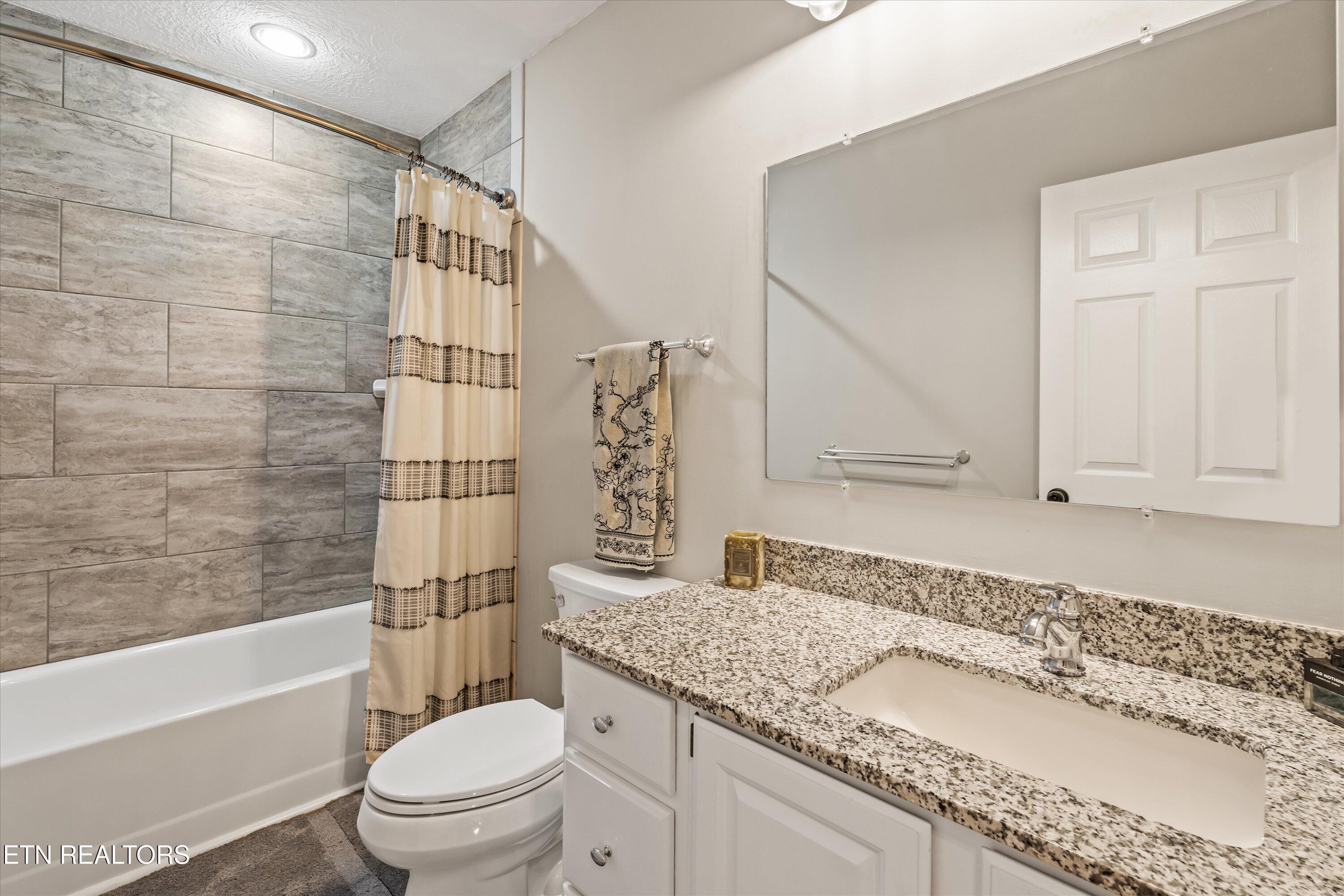 109 Cheeskogili Way, Loudon, TN - Fort Loudoun and Tellico Lake Real Estate - Image# 21