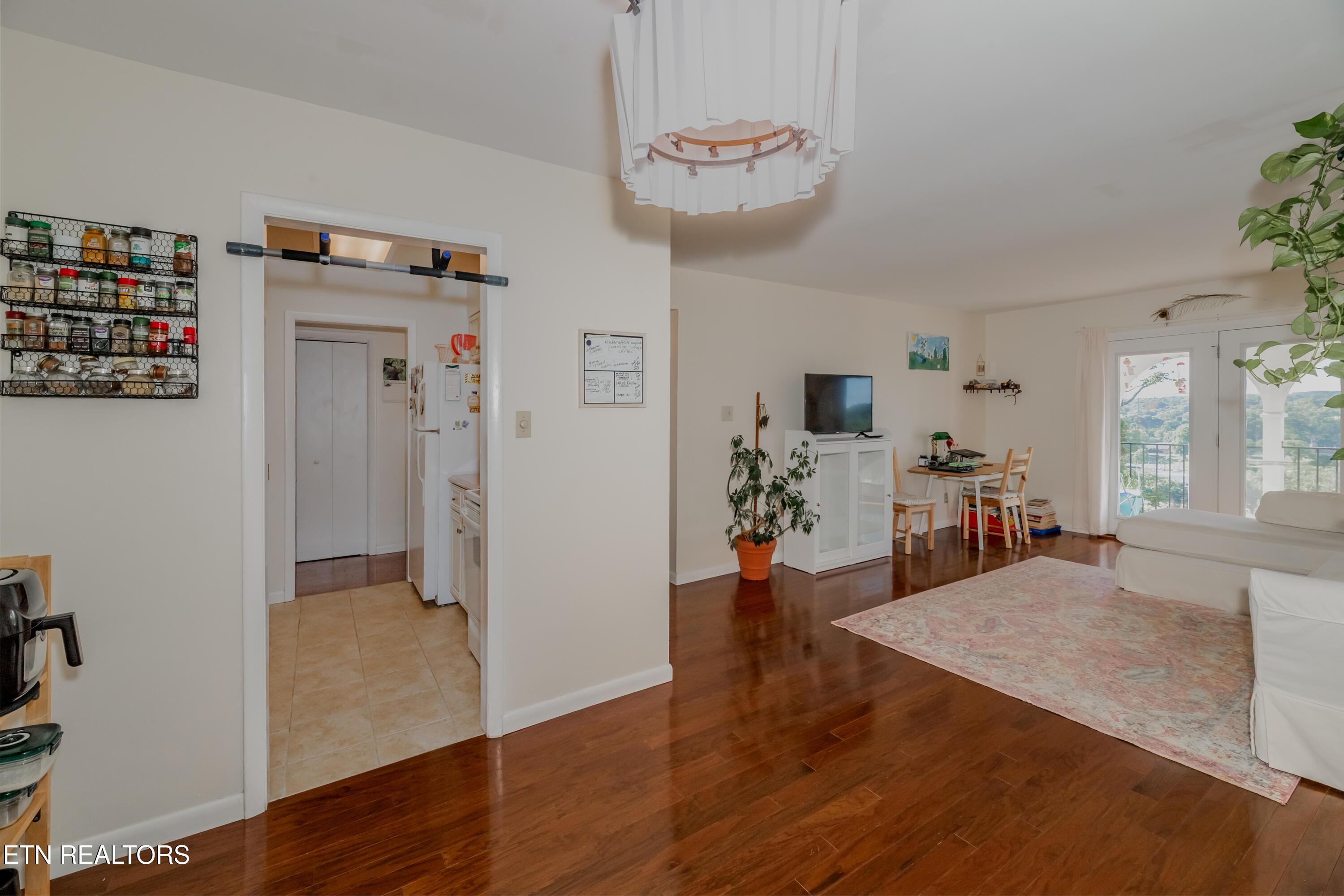 5709 Lyons View Pike, Knoxville, TN - Fort Loudoun and Tellico Lake Real Estate - Image# 6