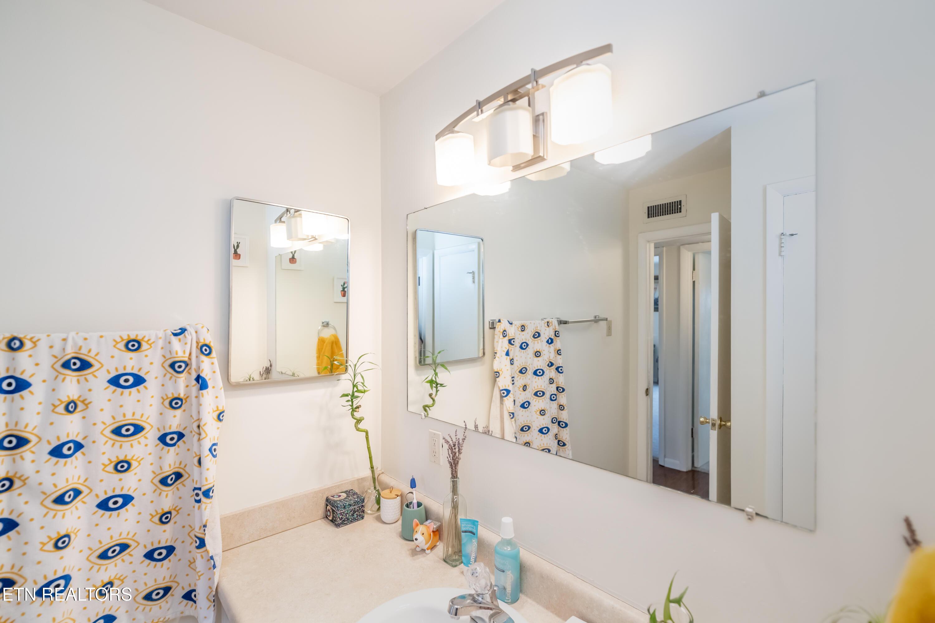 5709 Lyons View Pike, Knoxville, TN - Fort Loudoun and Tellico Lake Real Estate - Image# 15