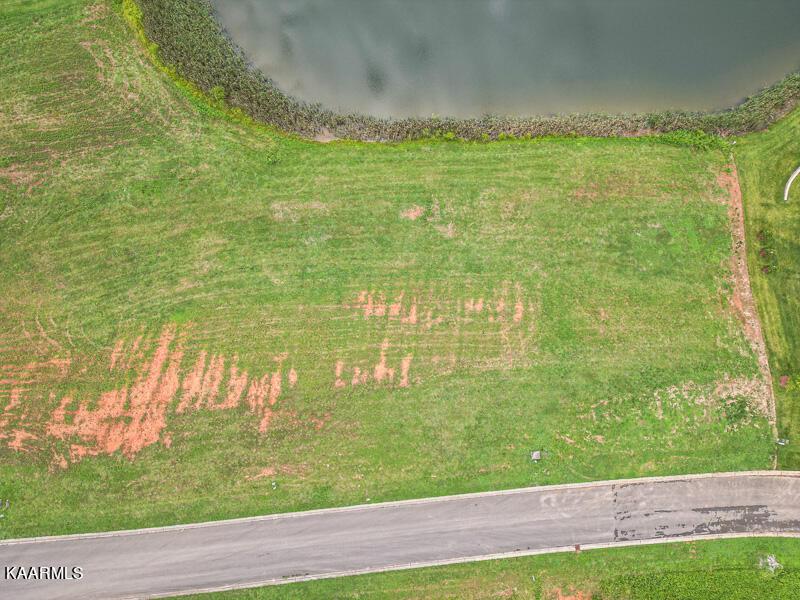 385 Navigator Drive, Lenoir City, TN - Fort Loudoun and Tellico Lake Real Estate - Image# 2