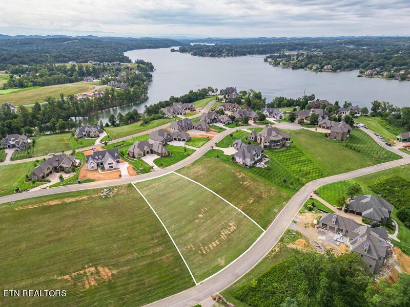 470 Commodore Drive, Lenoir City, TN - Fort Loudoun and Tellico Lake Real Estate - Image# 3