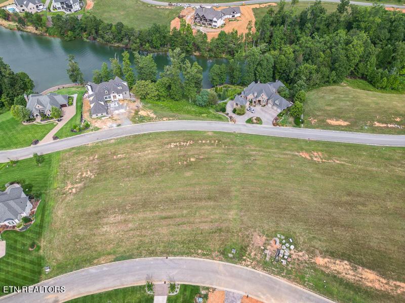 470 Commodore Drive, Lenoir City, TN - Fort Loudoun and Tellico Lake Real Estate - Image# 4