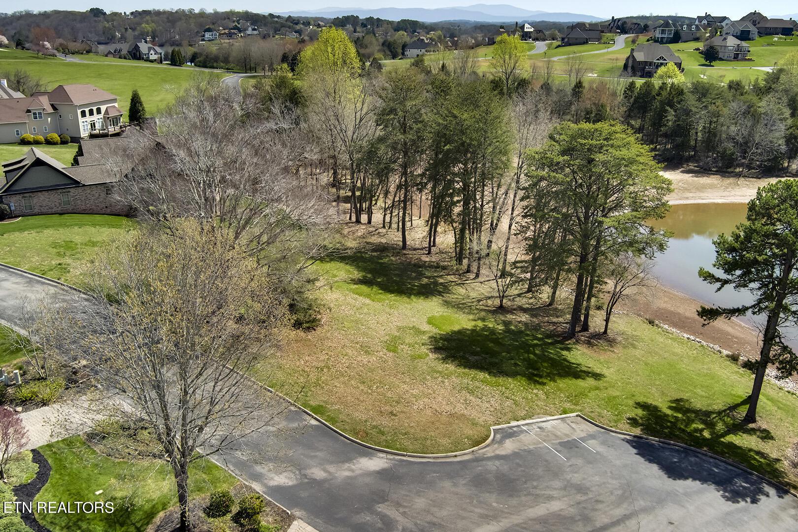 1681 Rarity Bay Pkwy, Vonore, TN - Fort Loudoun and Tellico Lake Real Estate - Image# 7