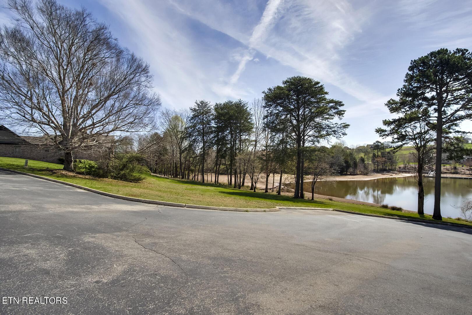 1681 Rarity Bay Pkwy, Vonore, TN - Fort Loudoun and Tellico Lake Real Estate - Image# 8