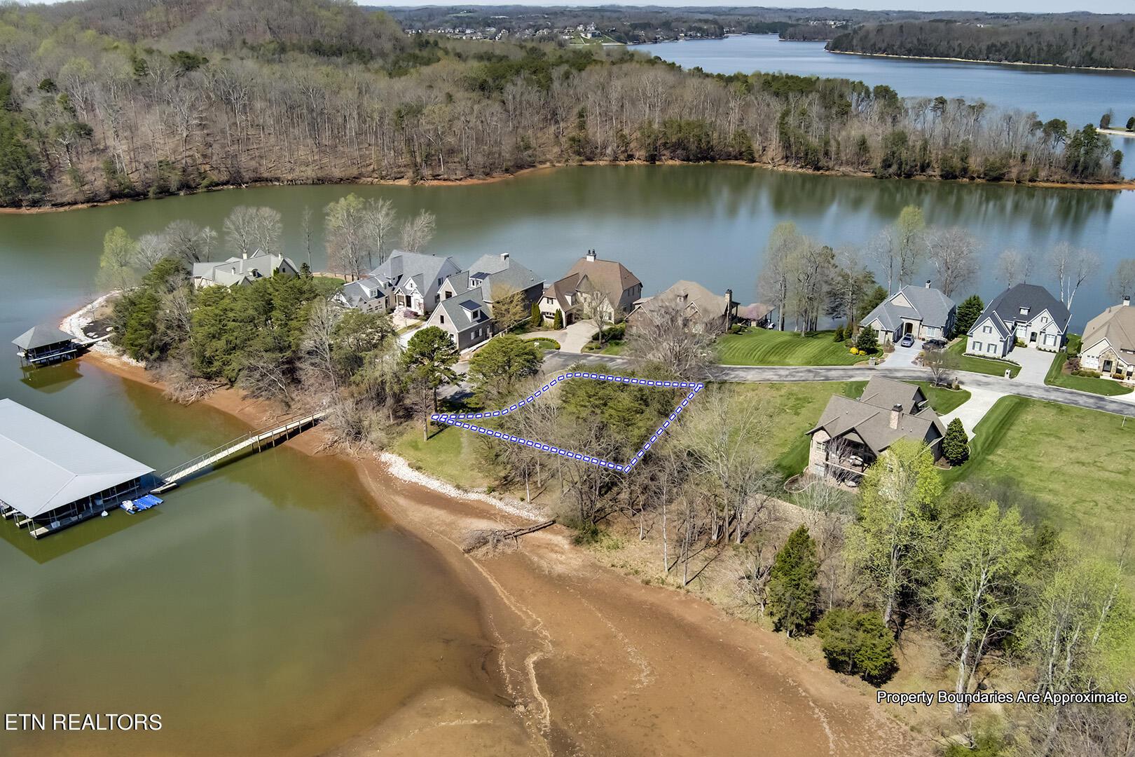 1681 Rarity Bay Pkwy, Vonore, TN - Fort Loudoun and Tellico Lake Real Estate - Image# 14