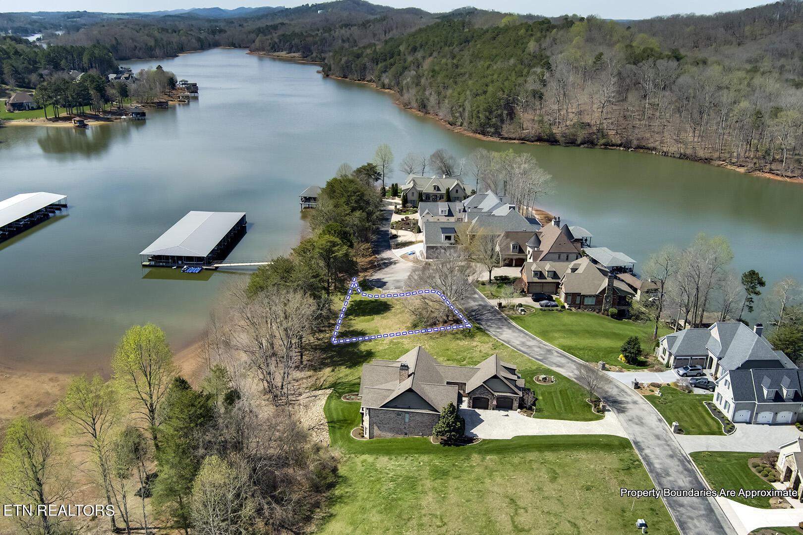 1681 Rarity Bay Pkwy, Vonore, TN - Fort Loudoun and Tellico Lake Real Estate - Image# 15