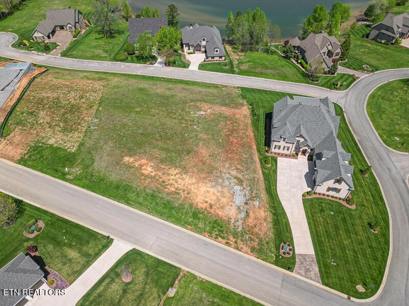 297 Cypress Pointe Drive, Lenoir City, TN - Fort Loudoun and Tellico Lake Real Estate - Image# 3