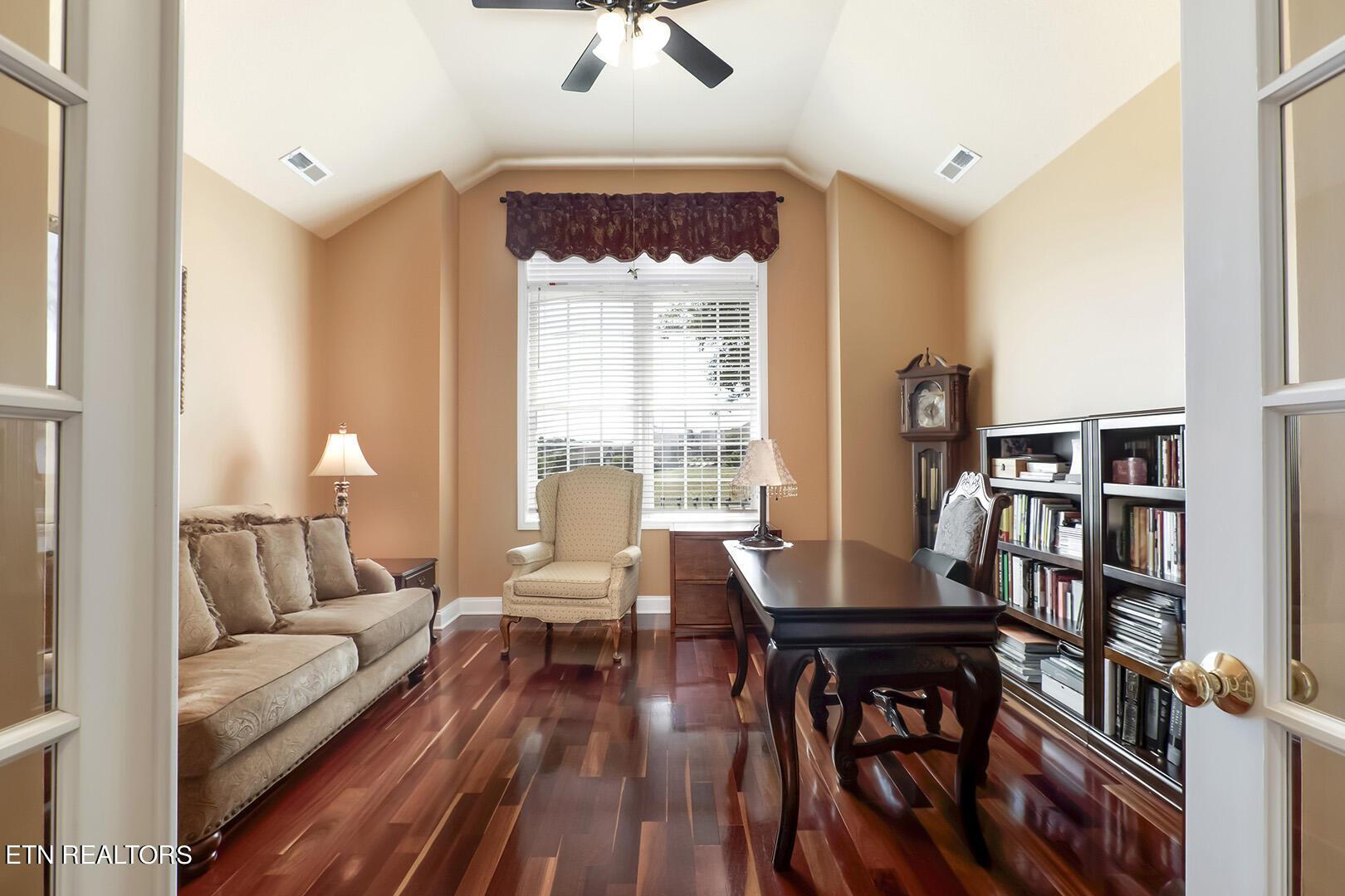 315 Hummingbird Drive, Vonore, TN - Fort Loudoun and Tellico Lake Real Estate - Image# 22