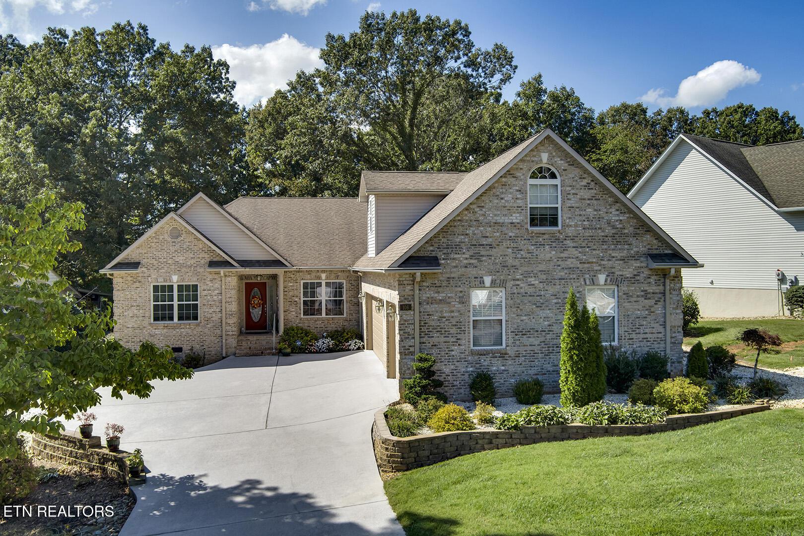 106 Geya Circle, Loudon, TN - Fort Loudoun and Tellico Lake Real Estate - Image# 1