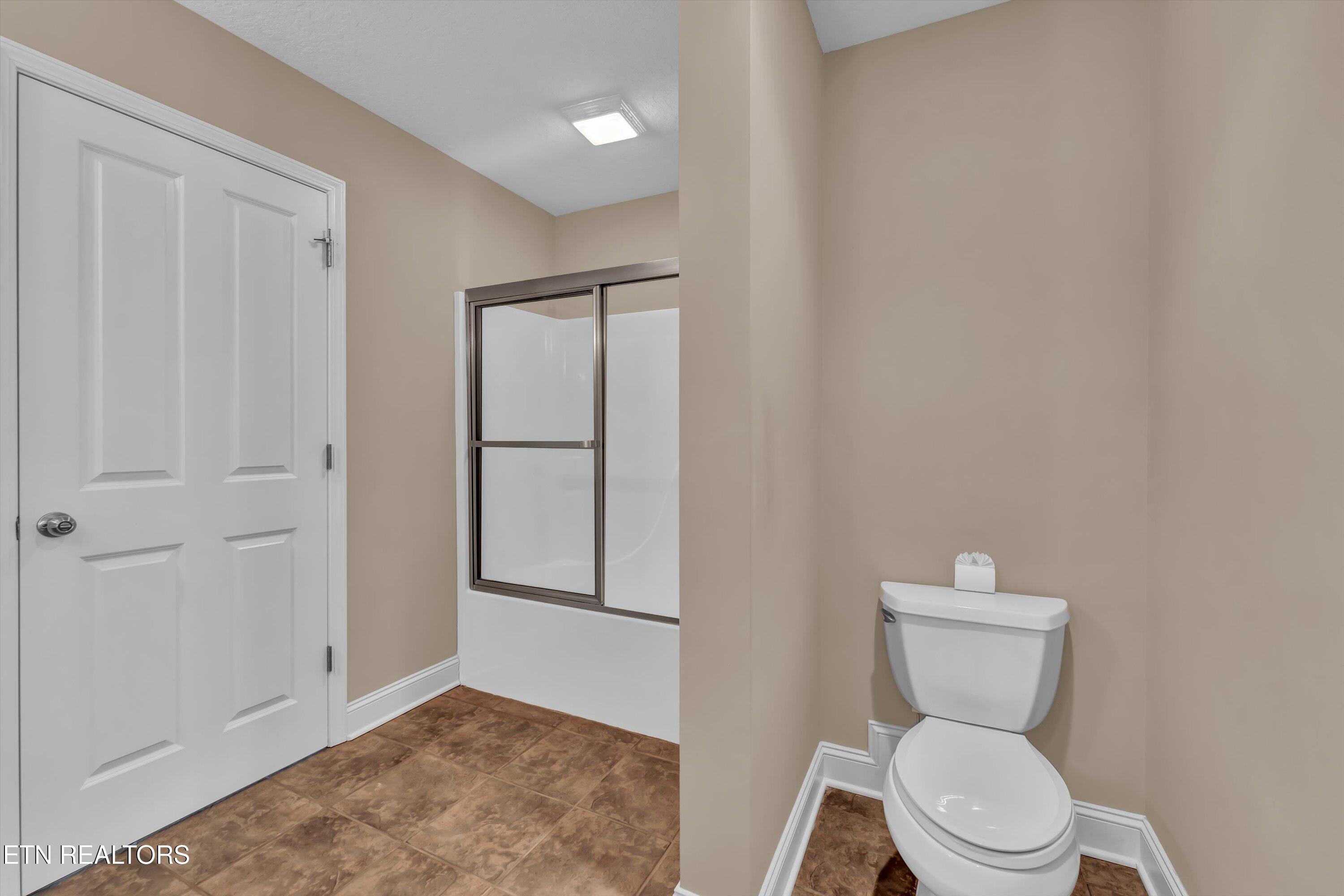 3909 Logans Landing Circle, Louisville, TN - Fort Loudoun and Tellico Lake Real Estate - Image# 18