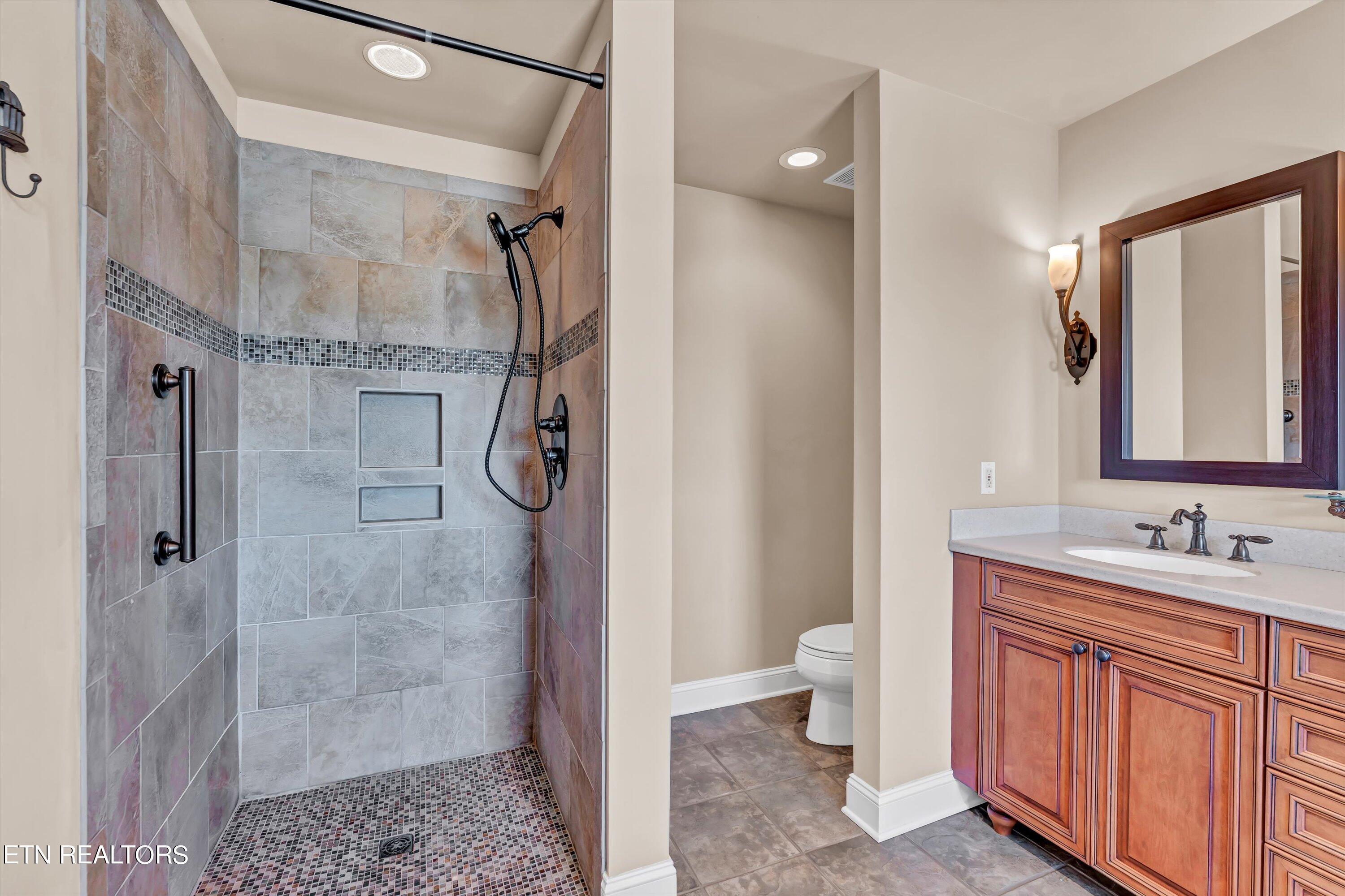 3909 Logans Landing Circle, Louisville, TN - Fort Loudoun and Tellico Lake Real Estate - Image# 27