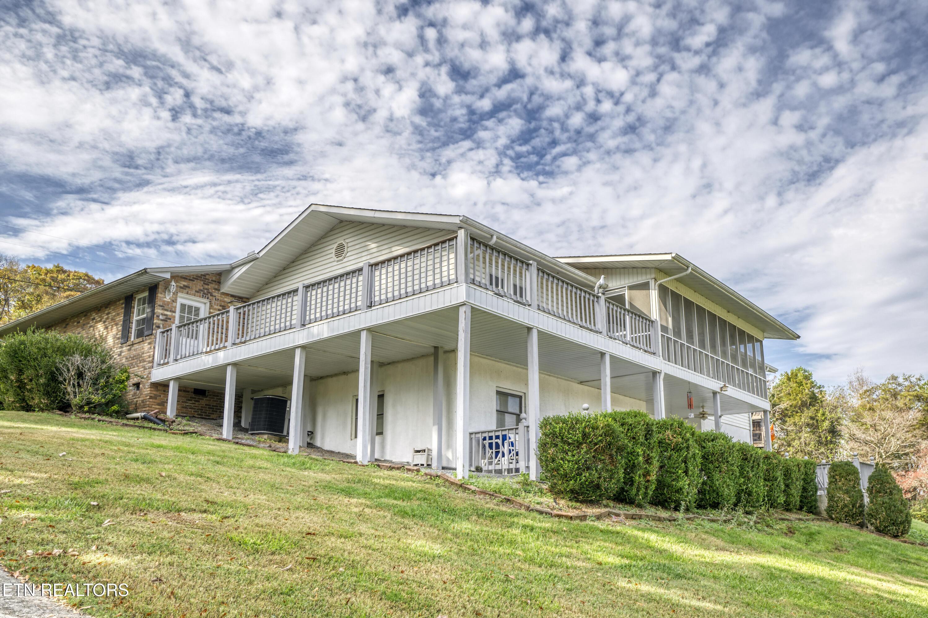 1104 Chula Vista Drive, Friendsville, TN - Fort Loudoun and Tellico Lake Real Estate - Image# 5