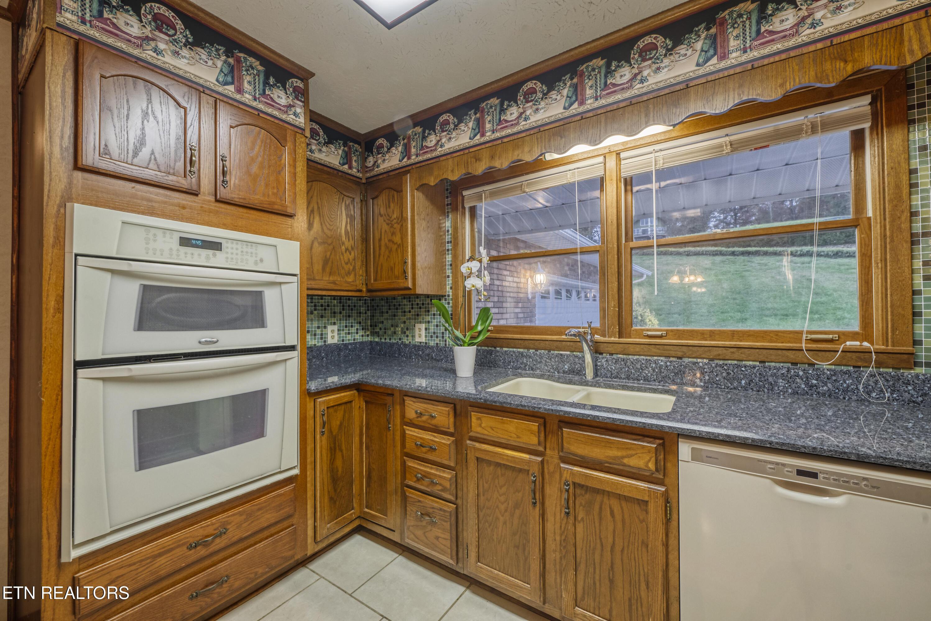 1104 Chula Vista Drive, Friendsville, TN - Fort Loudoun and Tellico Lake Real Estate - Image# 19