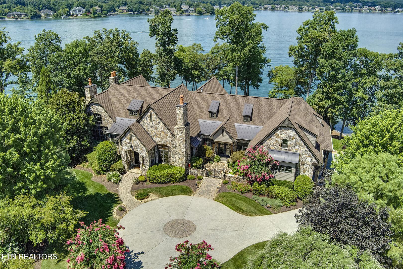468 Careen Court, Lenoir City, TN - Fort Loudoun and Tellico Lake Real Estate - Image# 3