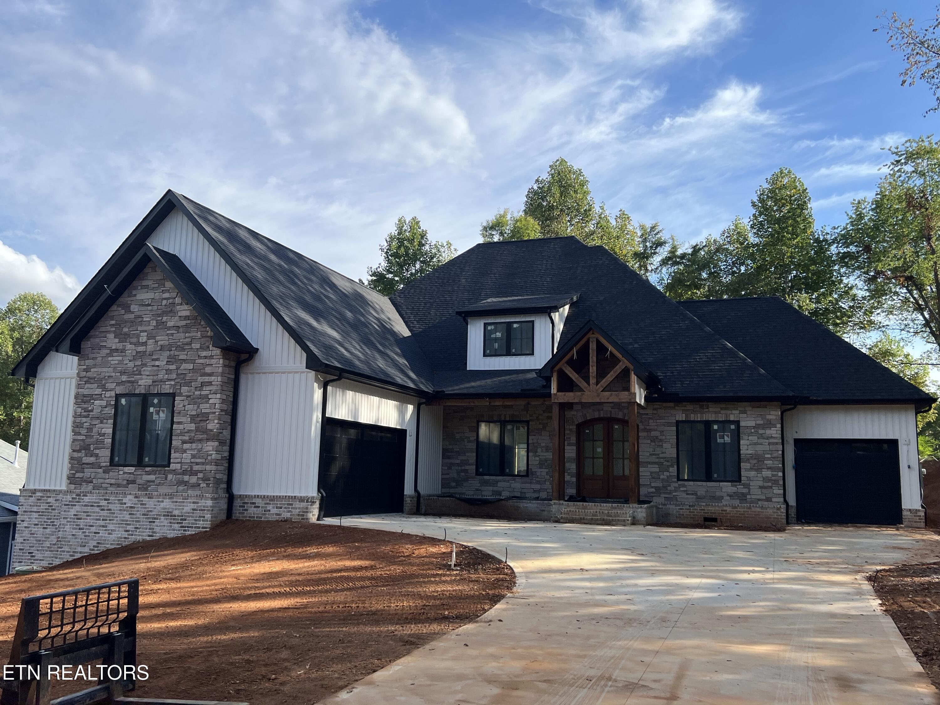 106 Daksi Way, Loudon, TN - Fort Loudoun and Tellico Lake Real Estate - Image# 2