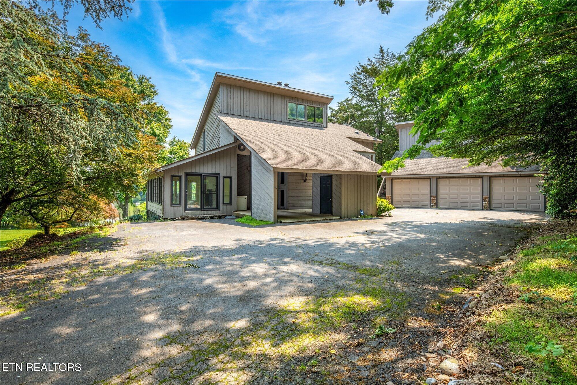 2092 Lakewood Drive, Loudon, TN - Fort Loudoun and Tellico Lake Real Estate - Image# 7