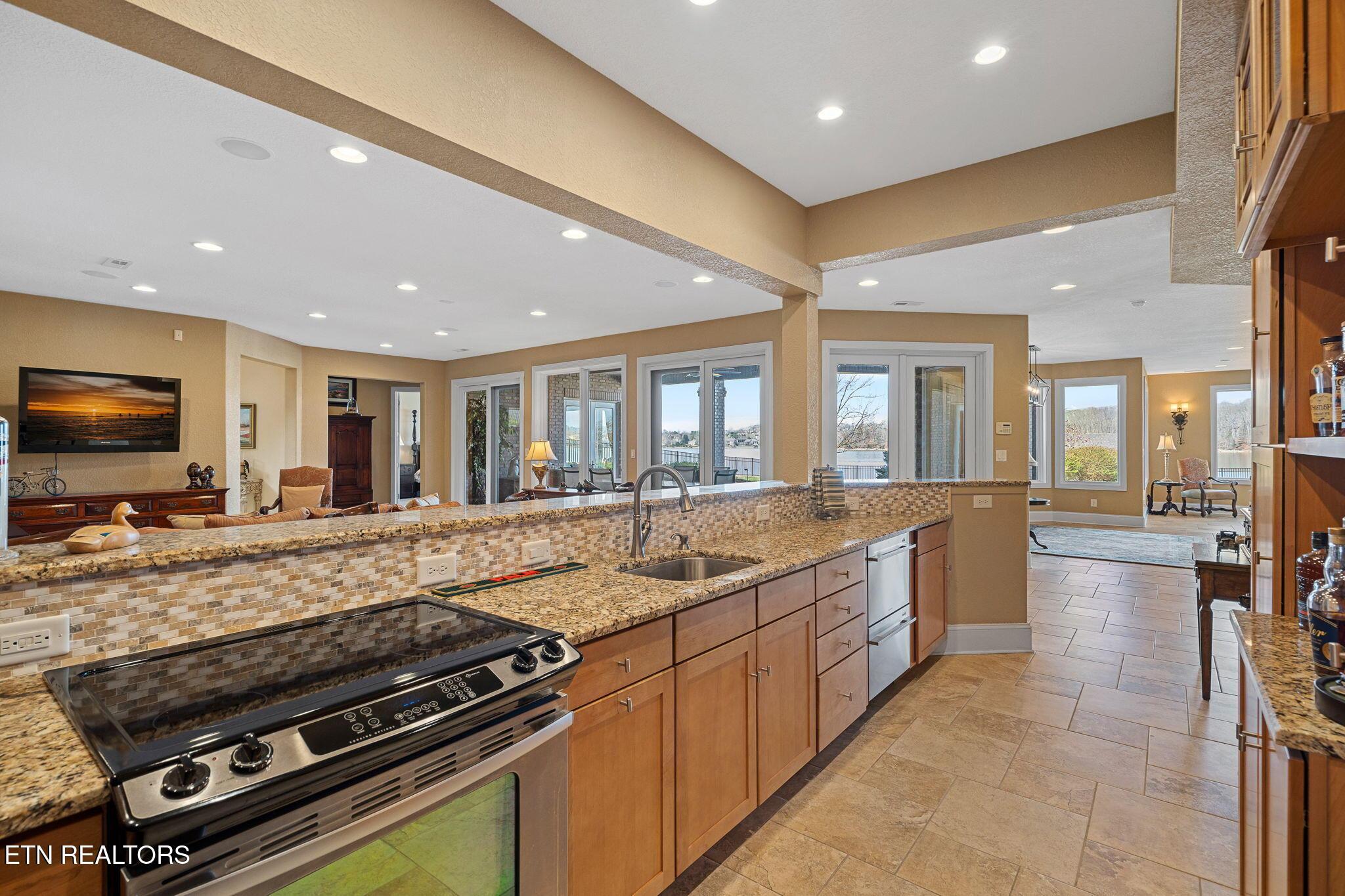 3726 Promontory Point, Louisville, TN - Fort Loudoun and Tellico Lake Real Estate - Image# 24