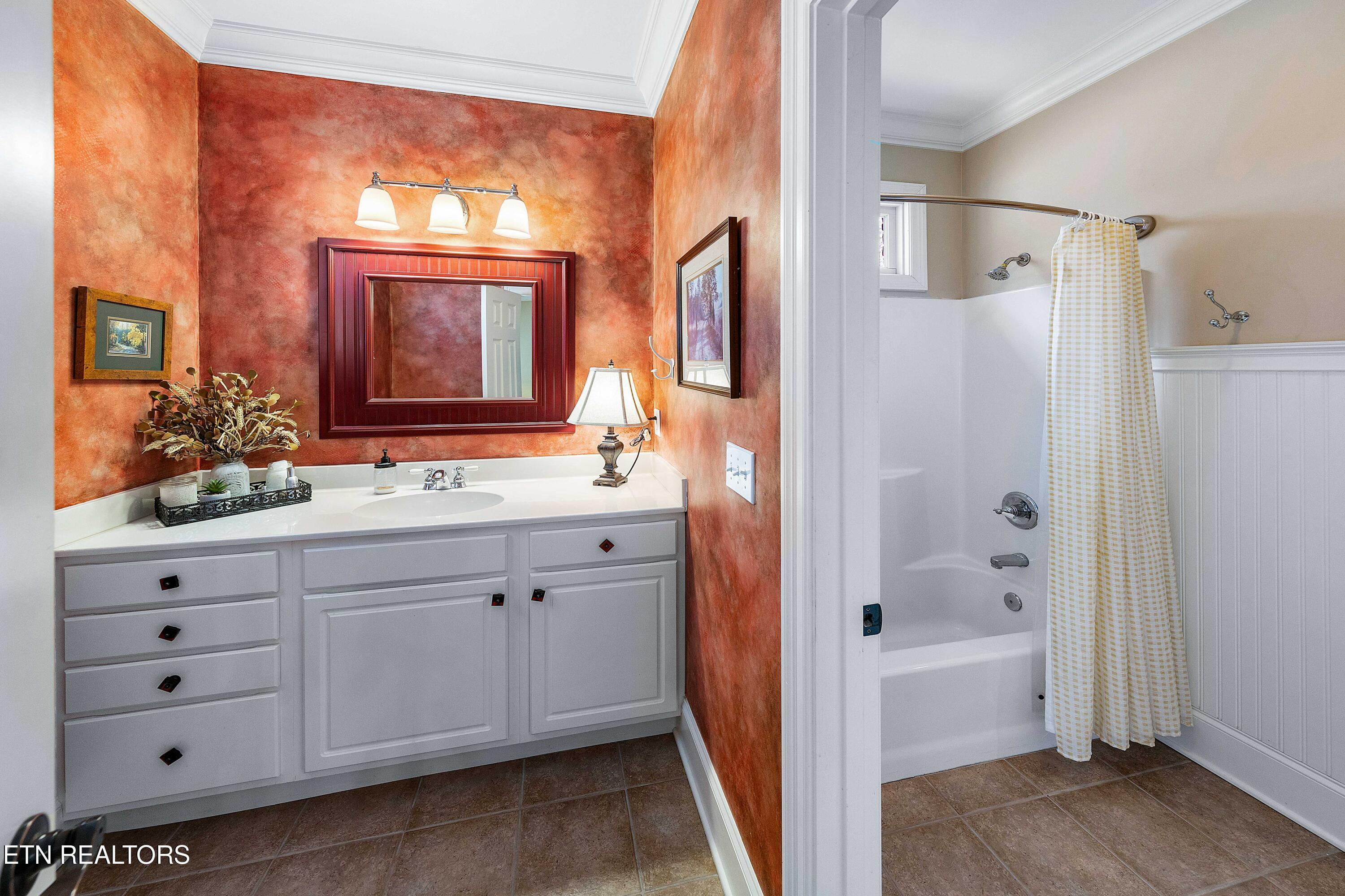 190 Lake Crest Drive, Lenoir City, TN - Fort Loudoun and Tellico Lake Real Estate - Image# 29