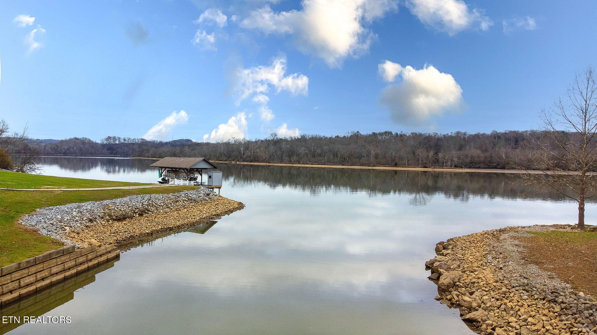 120 Vineyard Cove Drive, Loudon, TN - Fort Loudoun and Tellico Lake Real Estate - Image# 2