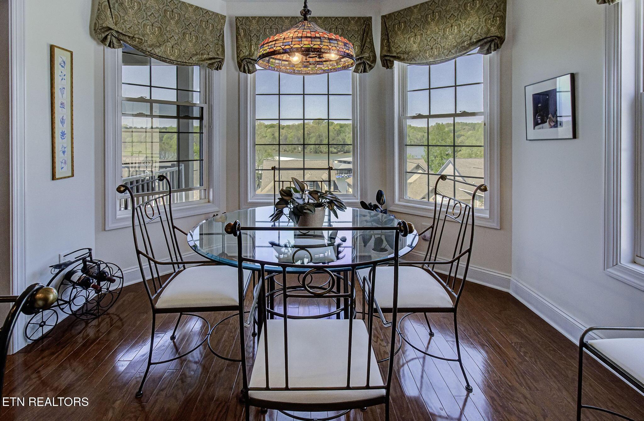 989 Rarity Bay Pkwy, Vonore, TN - Fort Loudoun and Tellico Lake Real Estate - Image# 13