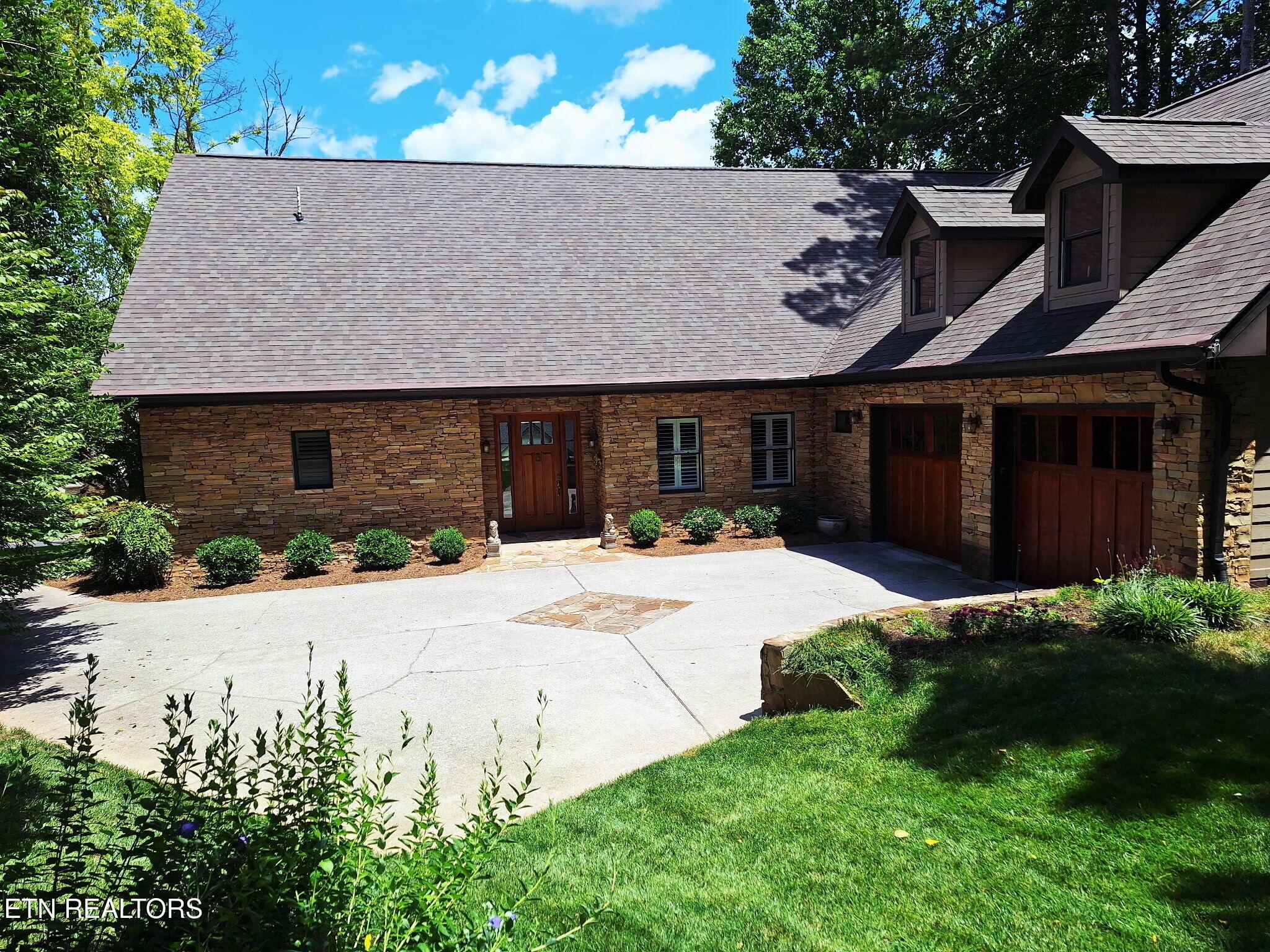 215 Dudala Way, Loudon, TN - Fort Loudoun and Tellico Lake Real Estate - Image# 2