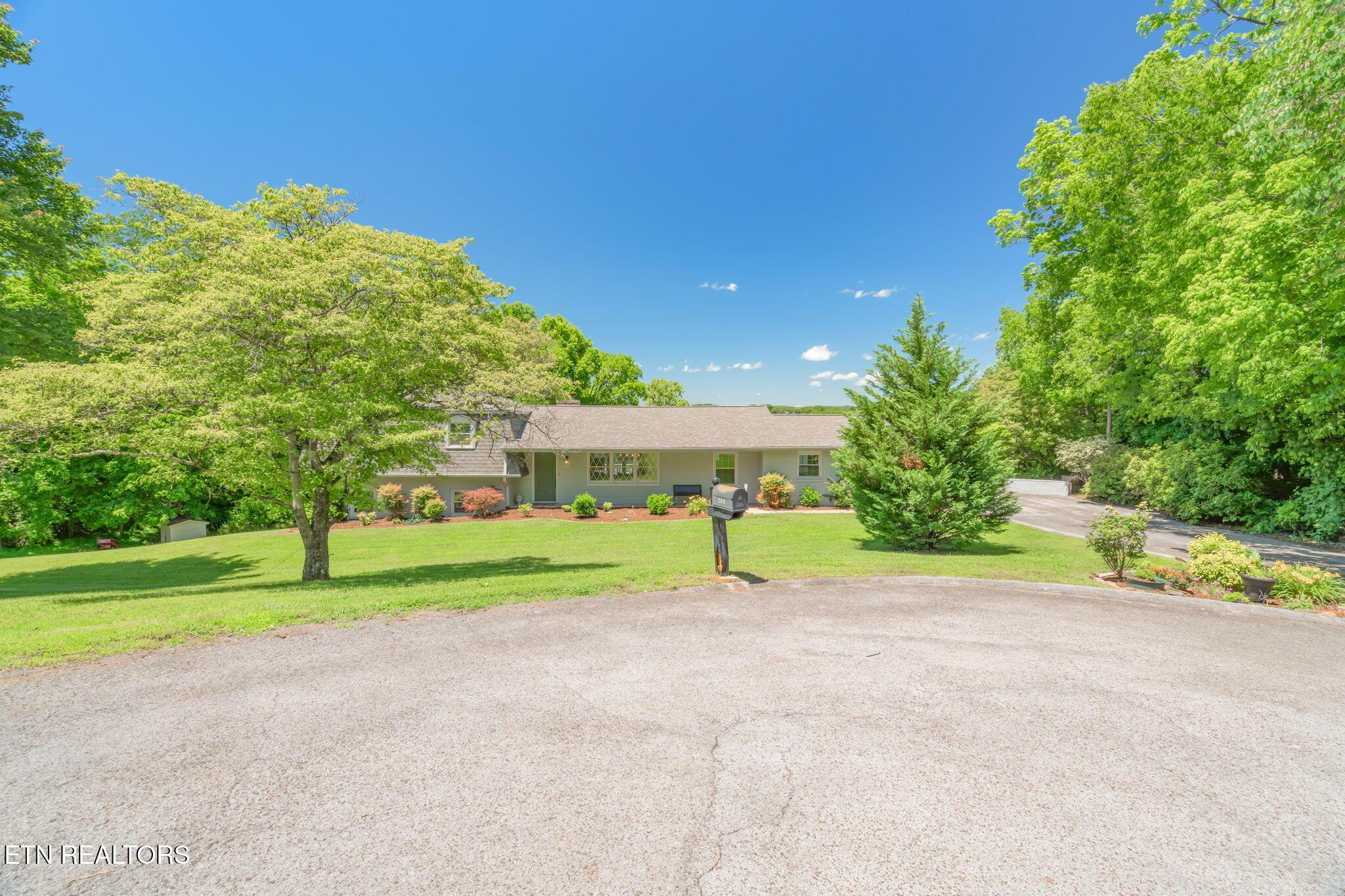 805 Butler Drive, Loudon, TN - Fort Loudoun and Tellico Lake Real Estate - Image# 2
