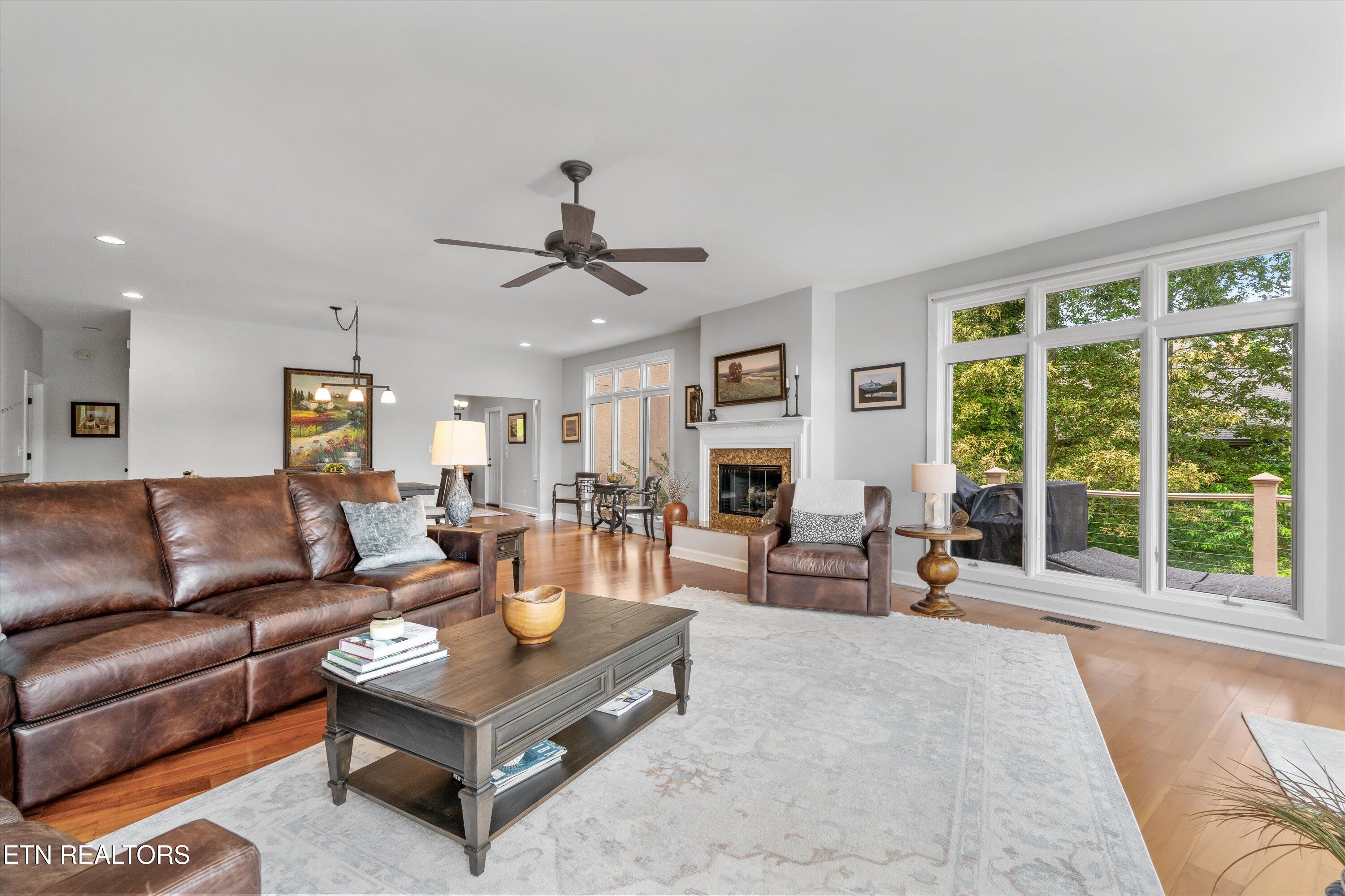325 Pineberry Drive, Vonore, TN - Fort Loudoun and Tellico Lake Real Estate - Image# 11