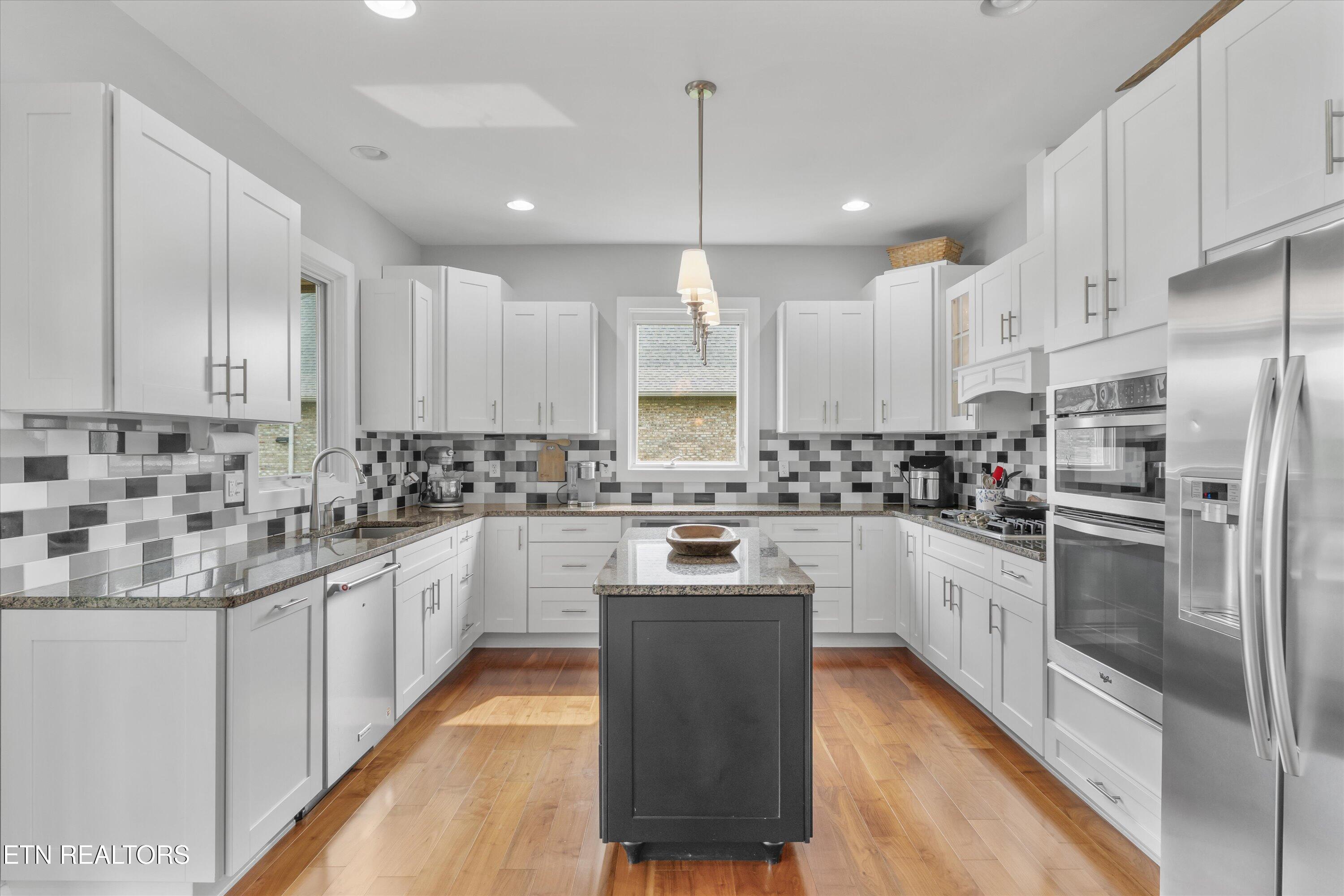 325 Pineberry Drive, Vonore, TN - Fort Loudoun and Tellico Lake Real Estate - Image# 17