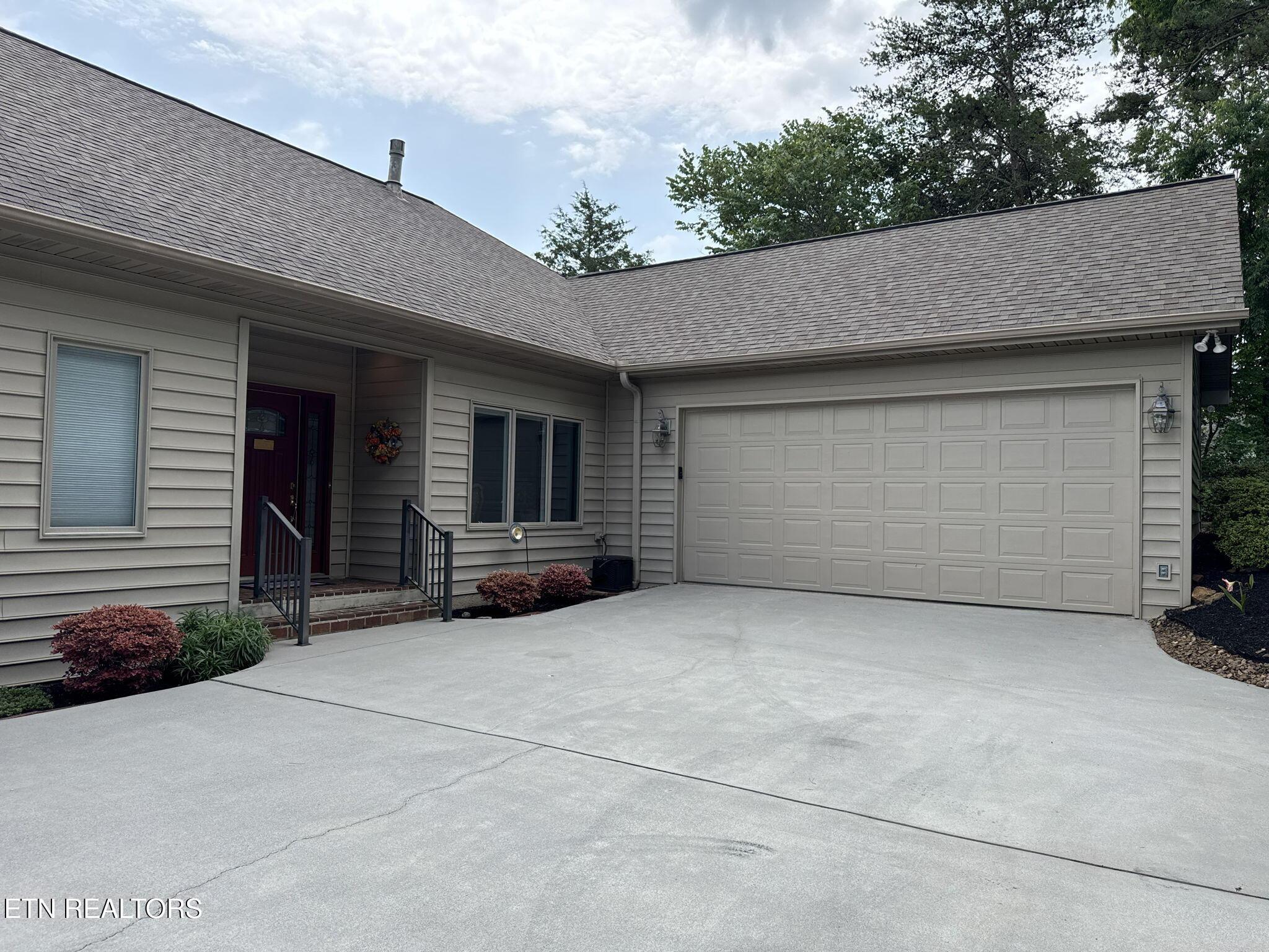 147 Depew Drive, Loudon, TN - Fort Loudoun and Tellico Lake Real Estate - Image# 2