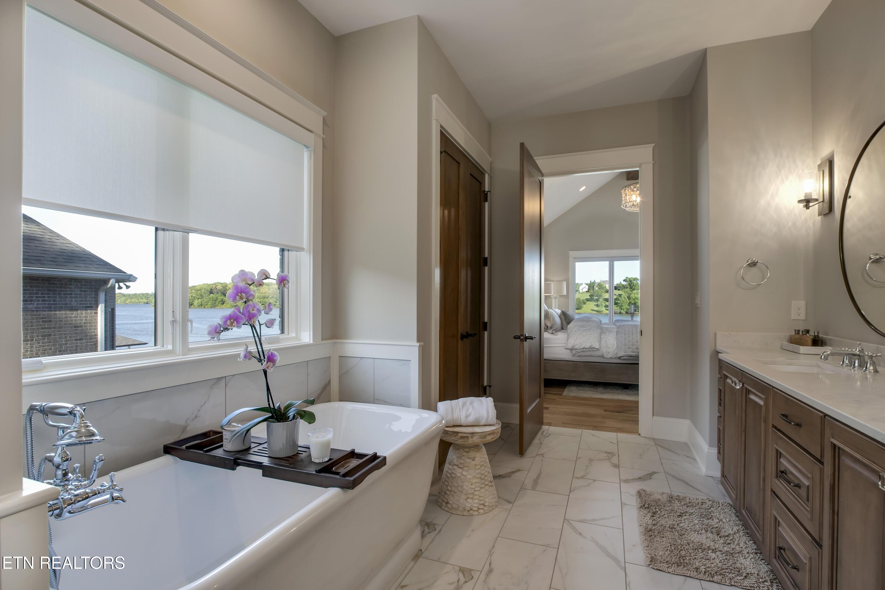 128 Hiwonihi Tr, Vonore, TN - Fort Loudoun and Tellico Lake Real Estate - Image# 25