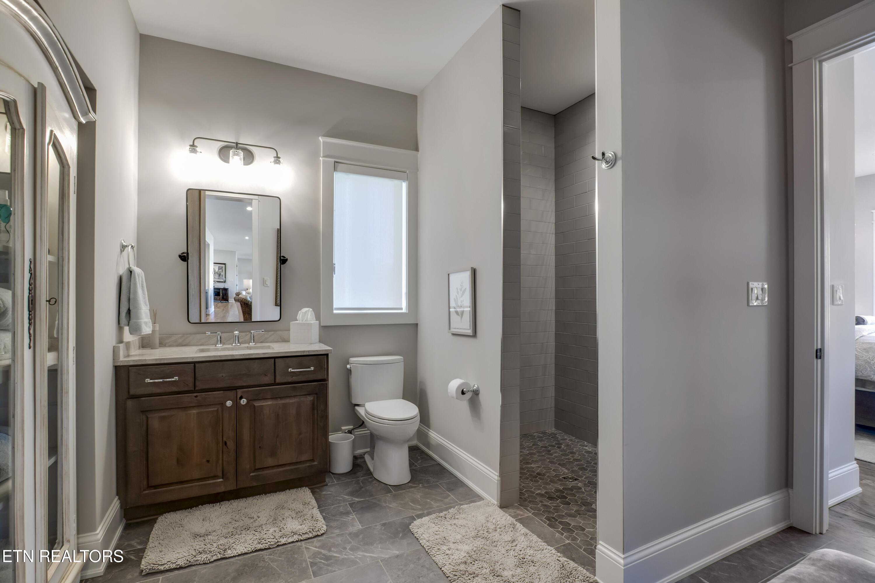 128 Hiwonihi Tr, Vonore, TN - Fort Loudoun and Tellico Lake Real Estate - Image# 38