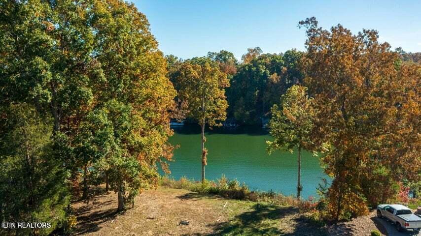 201 Amohi Way, Loudon, TN - Fort Loudoun and Tellico Lake Real Estate - Image# 2