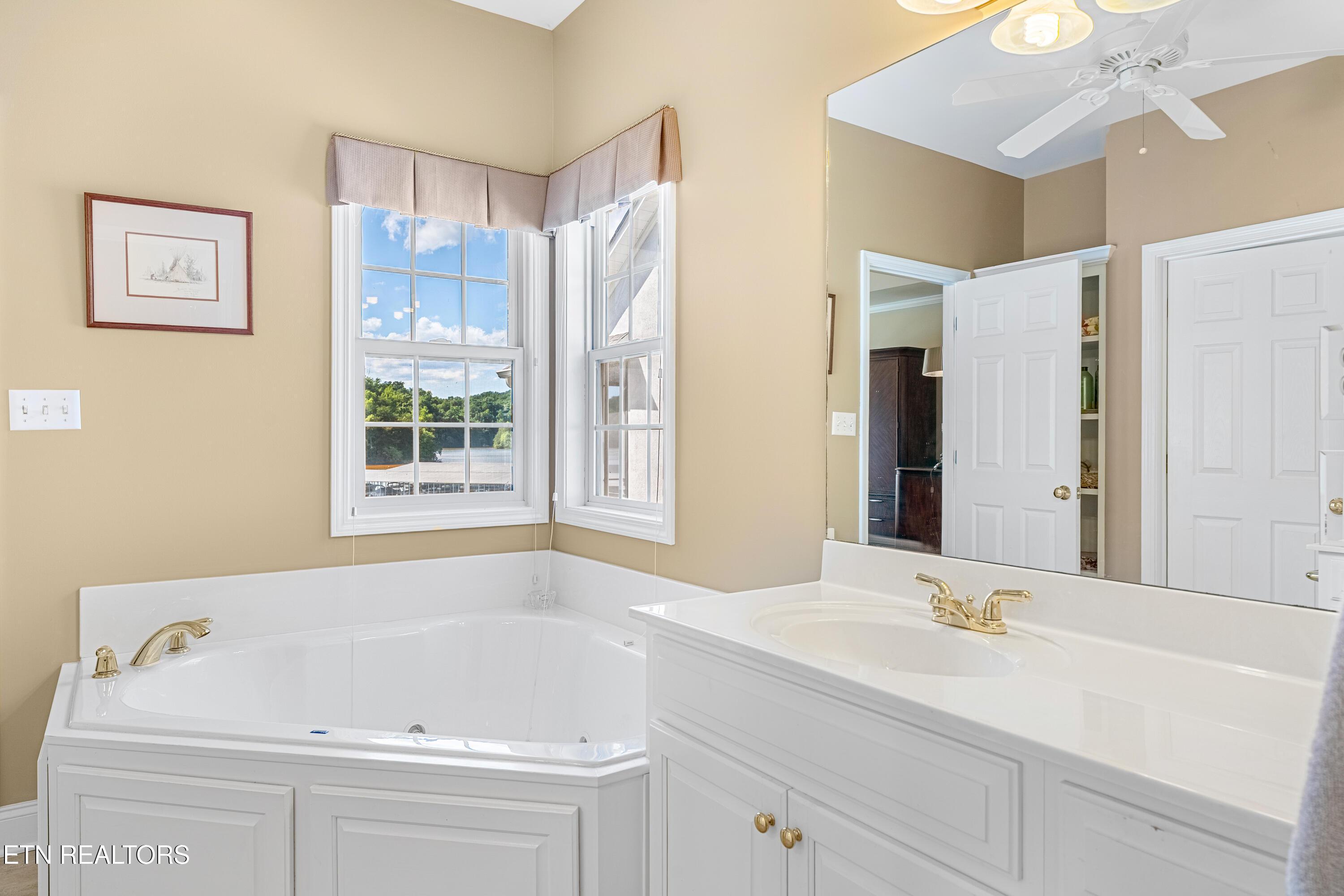 460 Morning Dove Drive, Vonore, TN - Fort Loudoun and Tellico Lake Real Estate - Image# 21